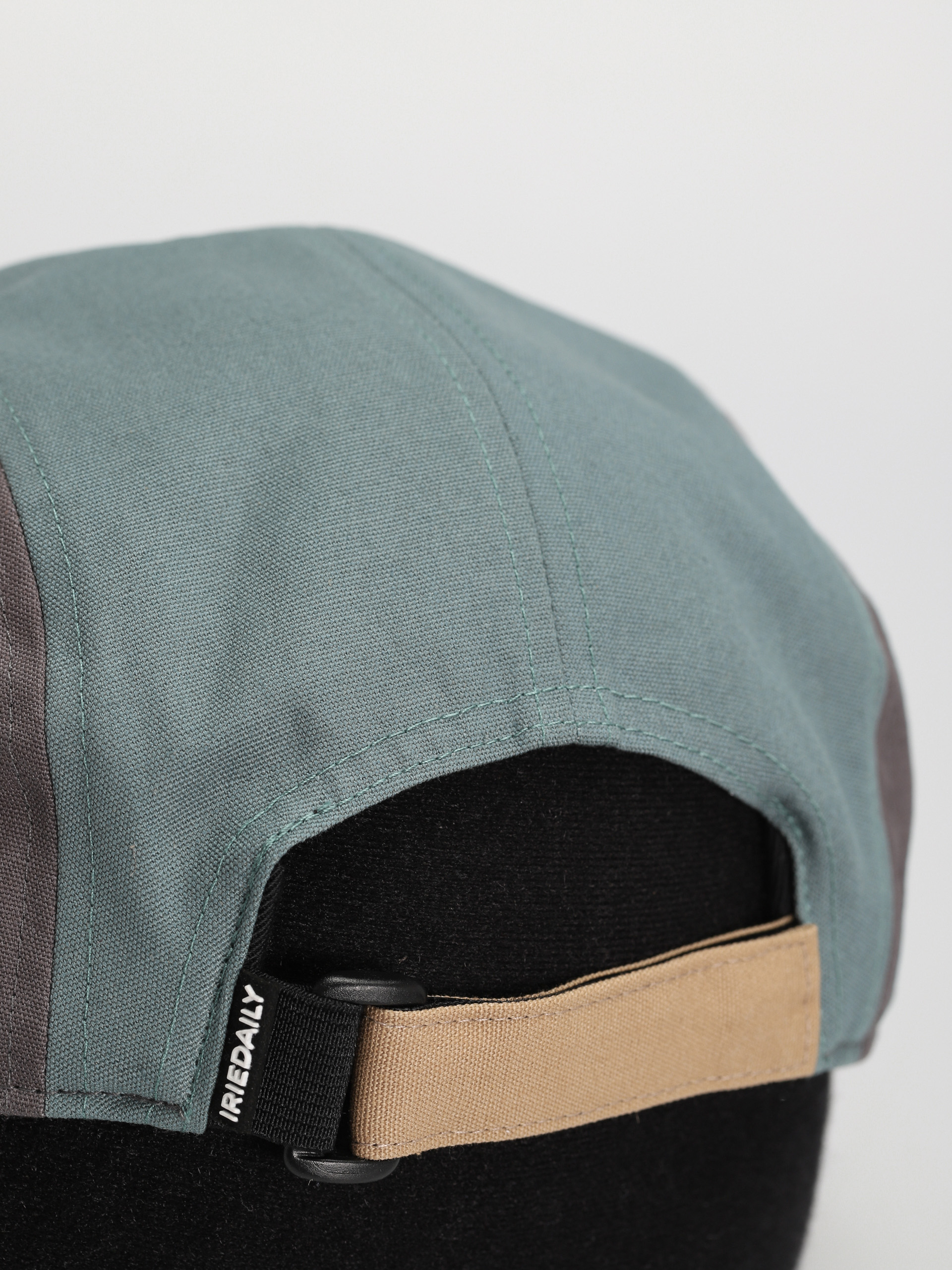 Czapka z daszkiem Iriedaily Millenio 5 Panel (beryl grey)