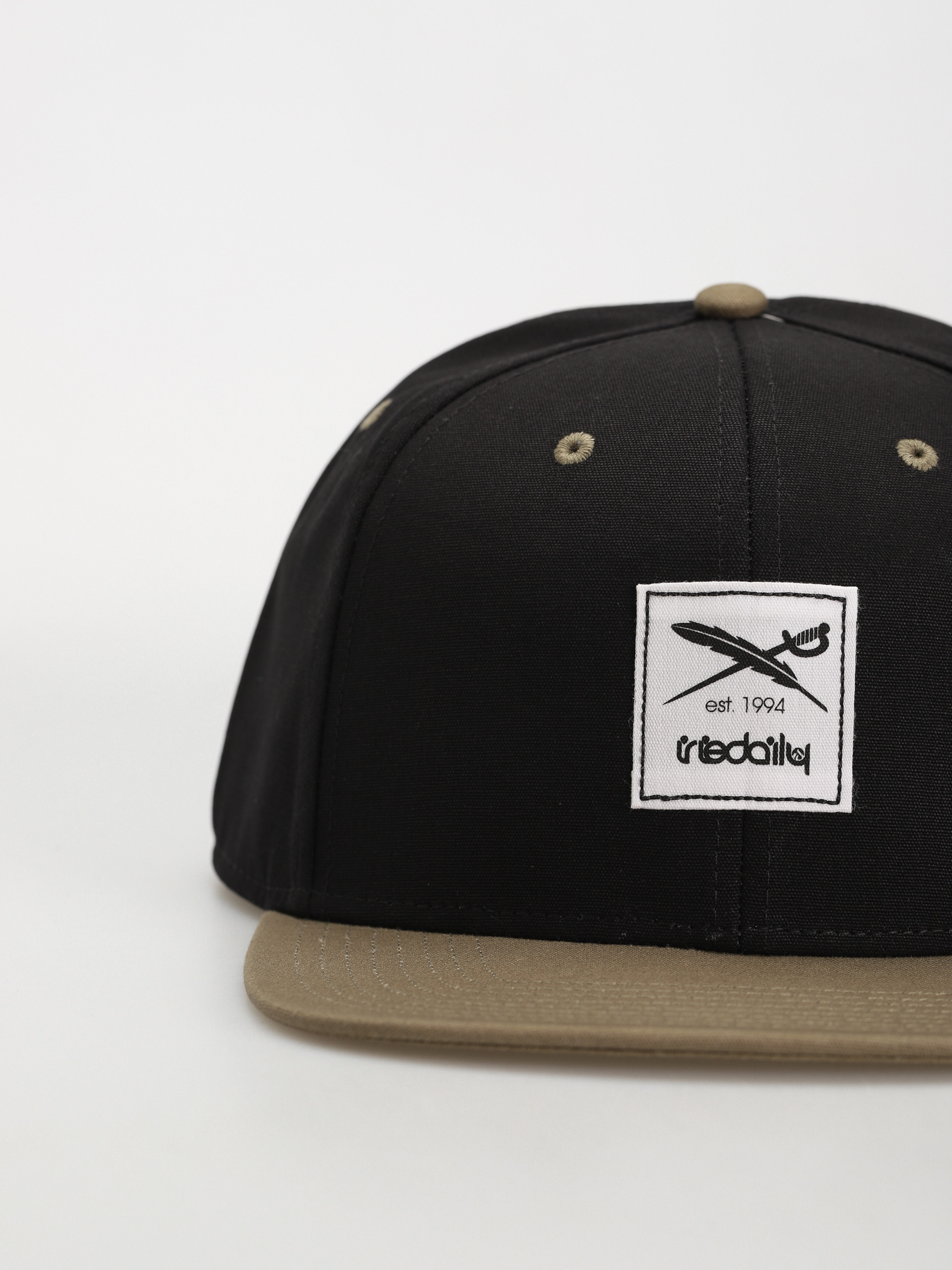 Czapka z daszkiem Iriedaily Daily Contra Snapback (black olive)