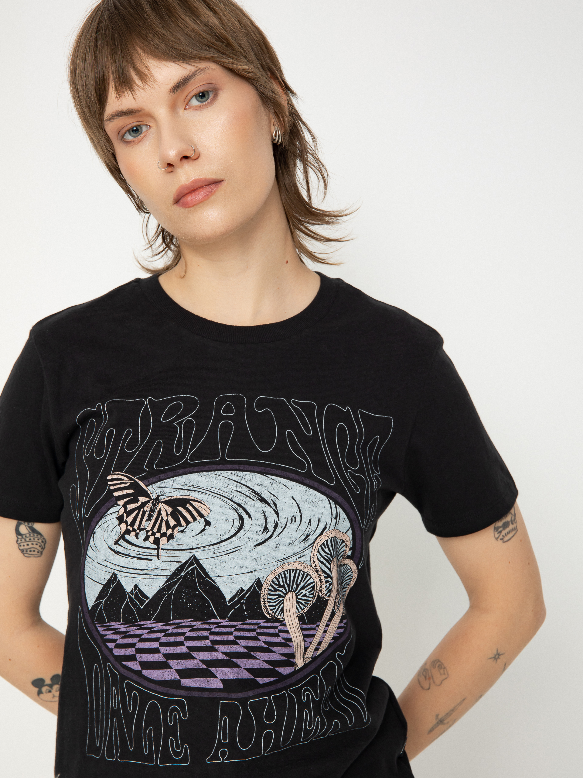 T-shirt Vans Dazed Strange Crew Wmn (black)