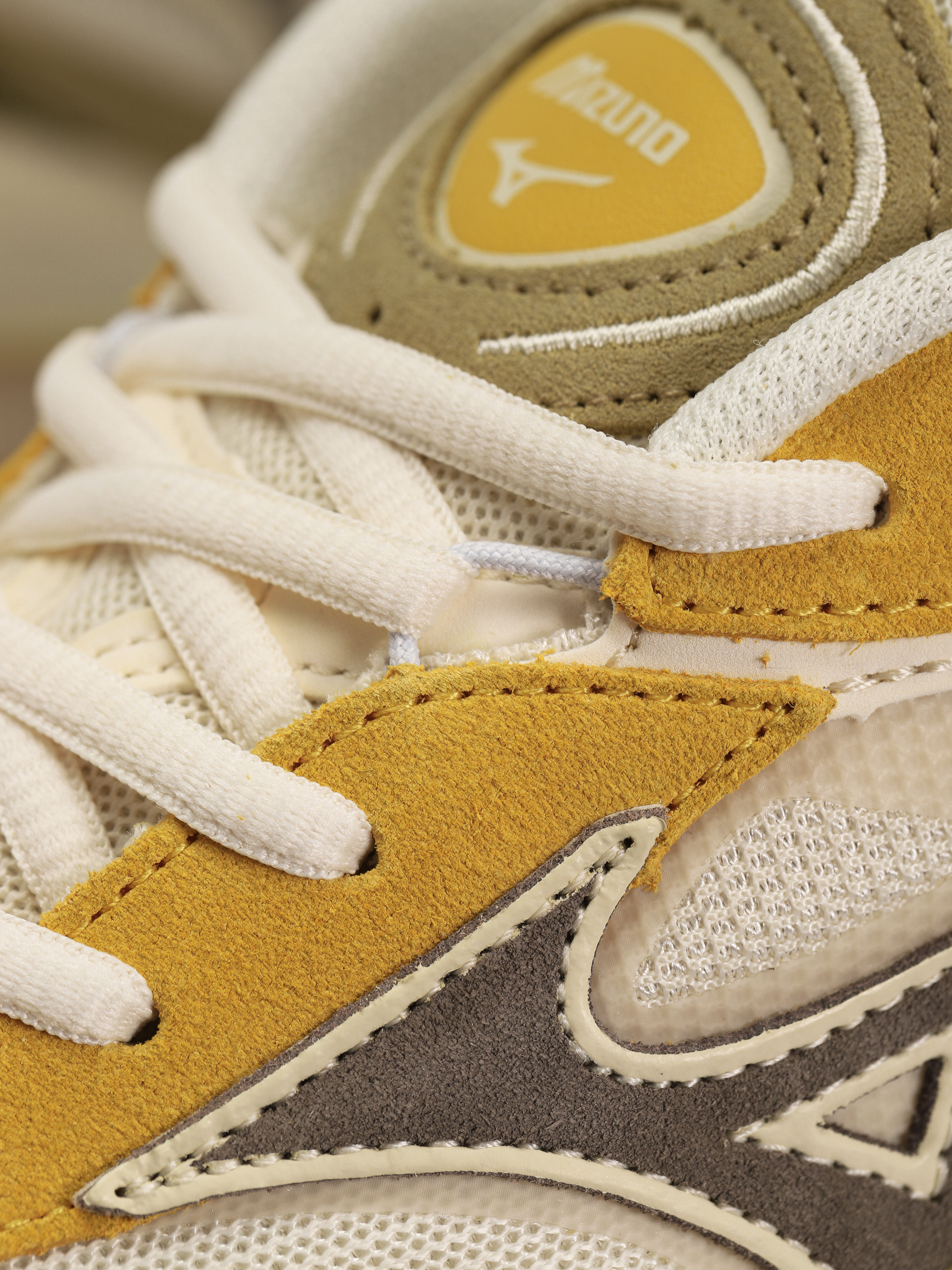 Buty Mizuno Wave Rider Beta (cedar/major brown/cloud cream)