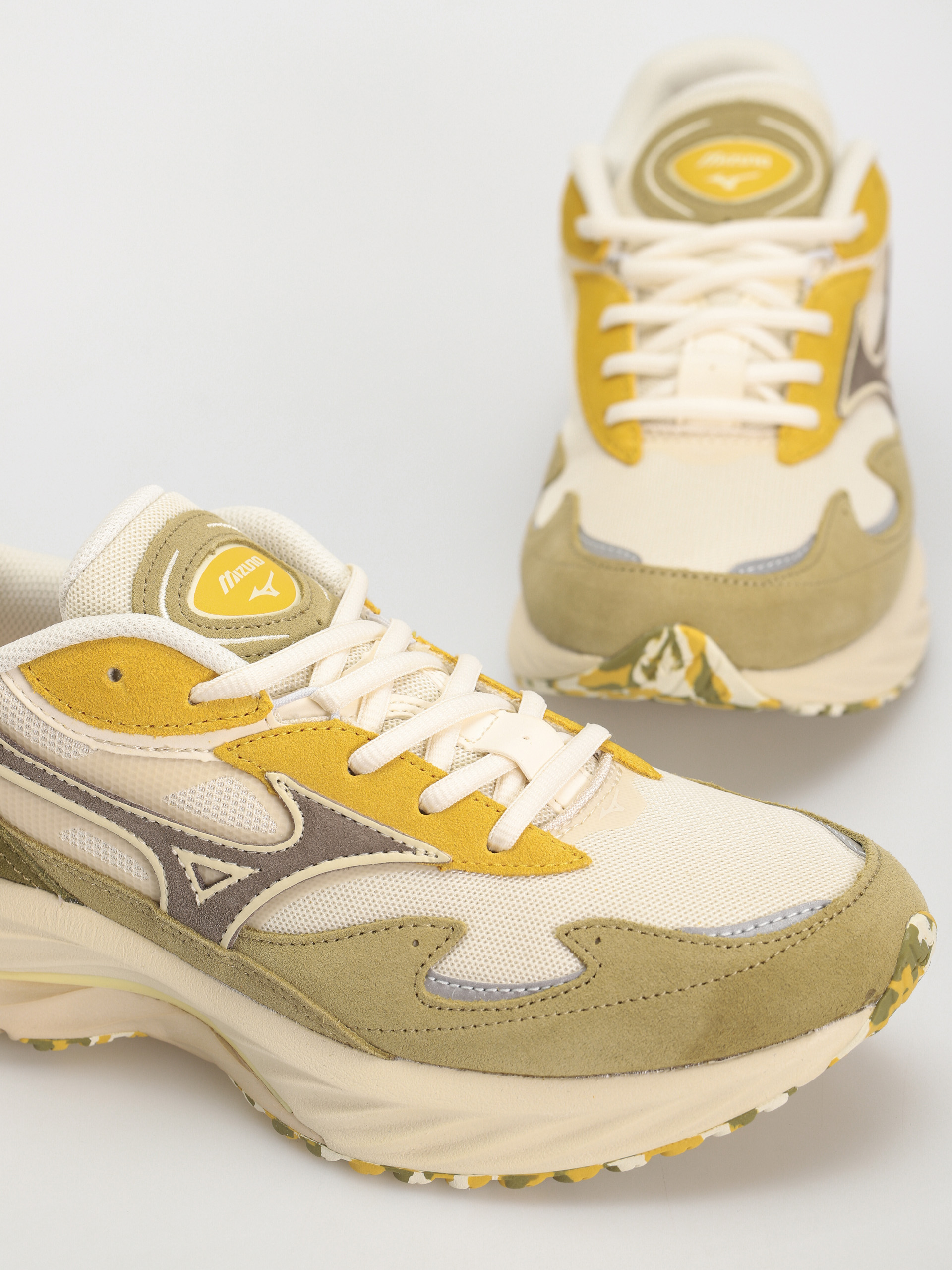 Buty Mizuno Wave Rider Beta (cedar/major brown/cloud cream)