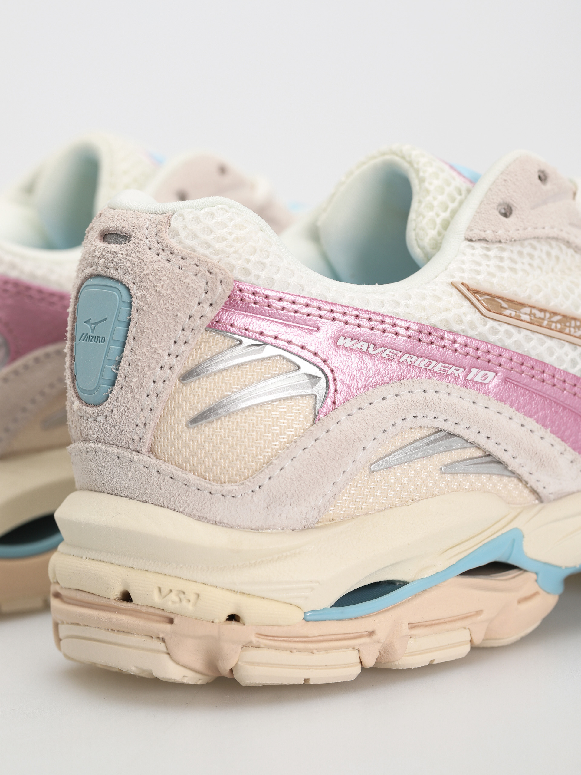 Buty Mizuno Wave Rider 10 Kosei (white sand/shifting sand/snow white)