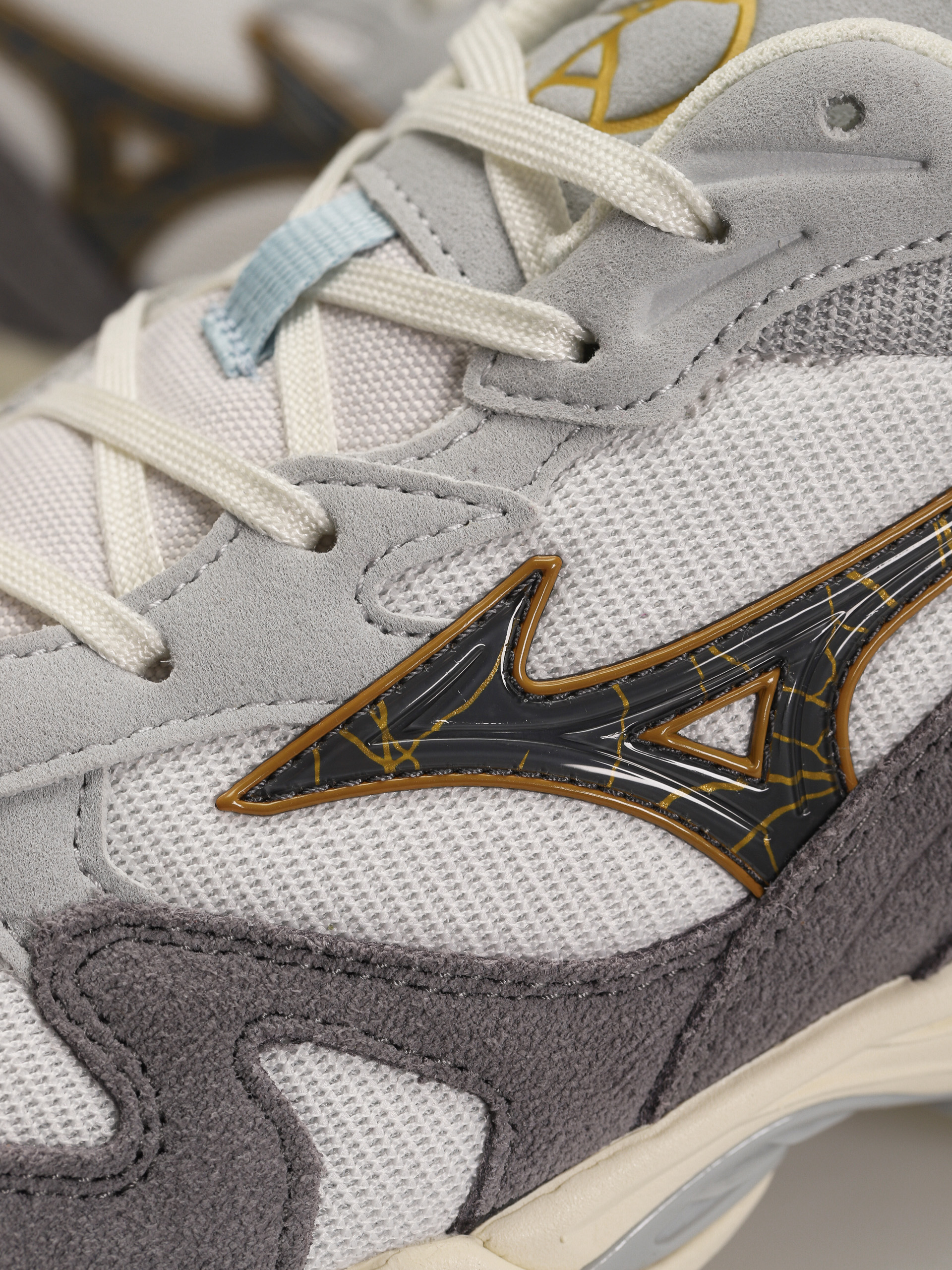 Buty Mizuno Wave Rider 10 (nimbus cloud/black oyster/quiet shade)