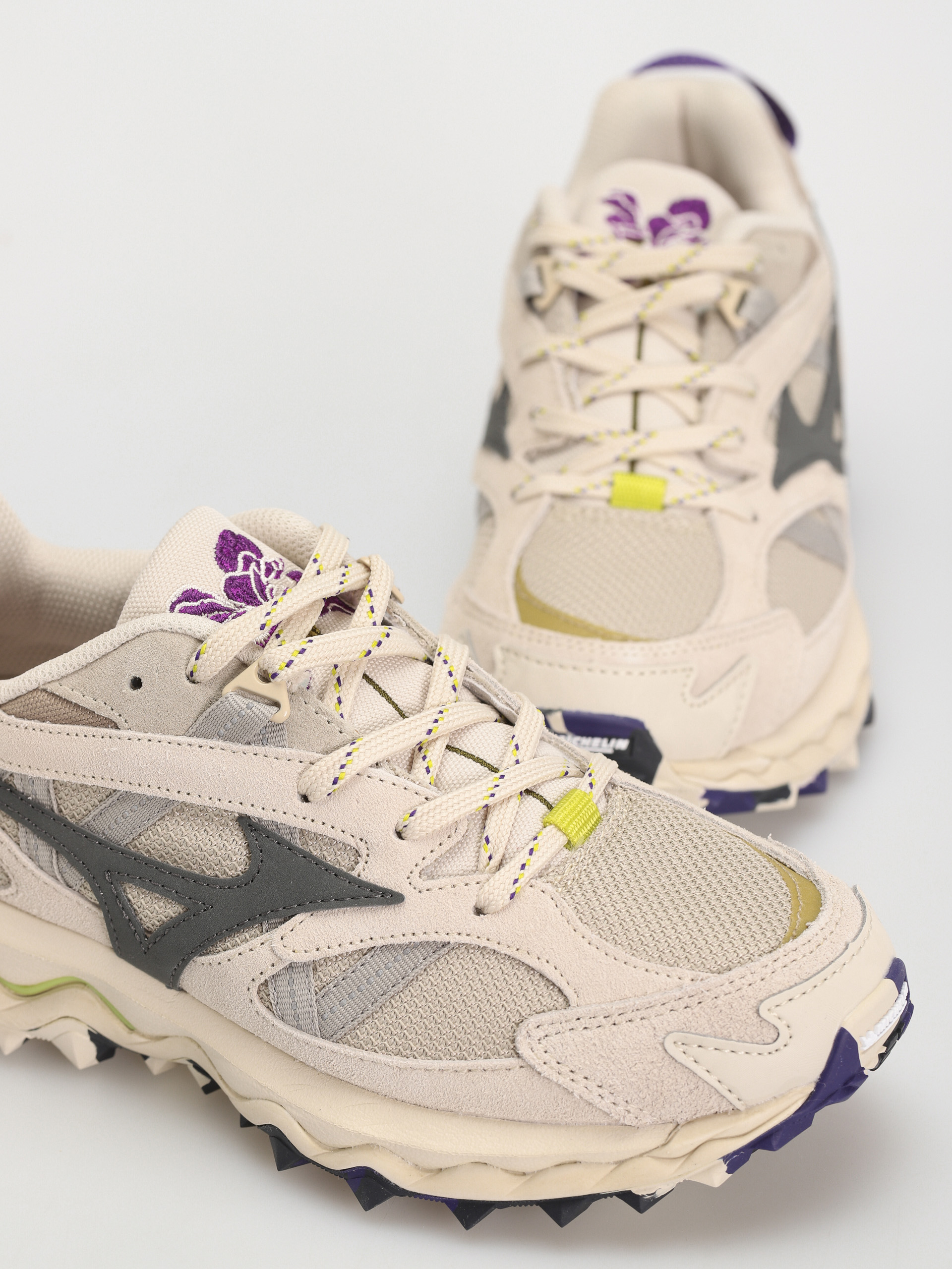 Buty Mizuno Wave Mujin TL (summer sand/dark shadow/yellow plum)