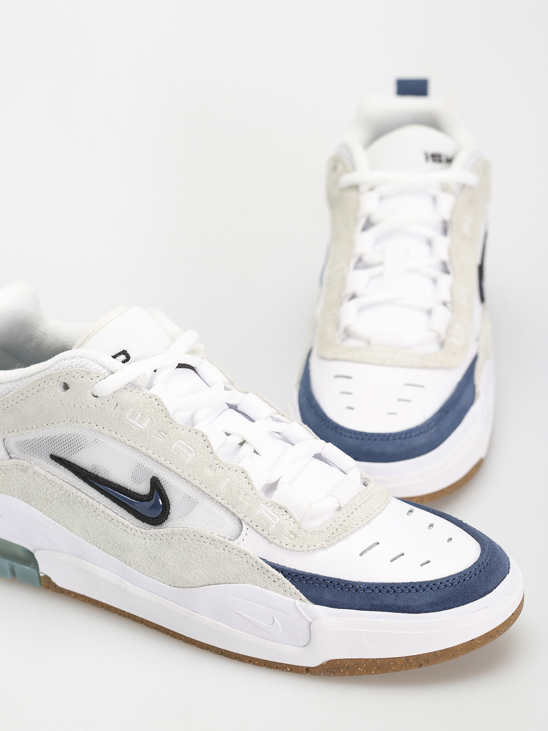 Buty Nike SB Ishod 2 (white/navy summit white black)