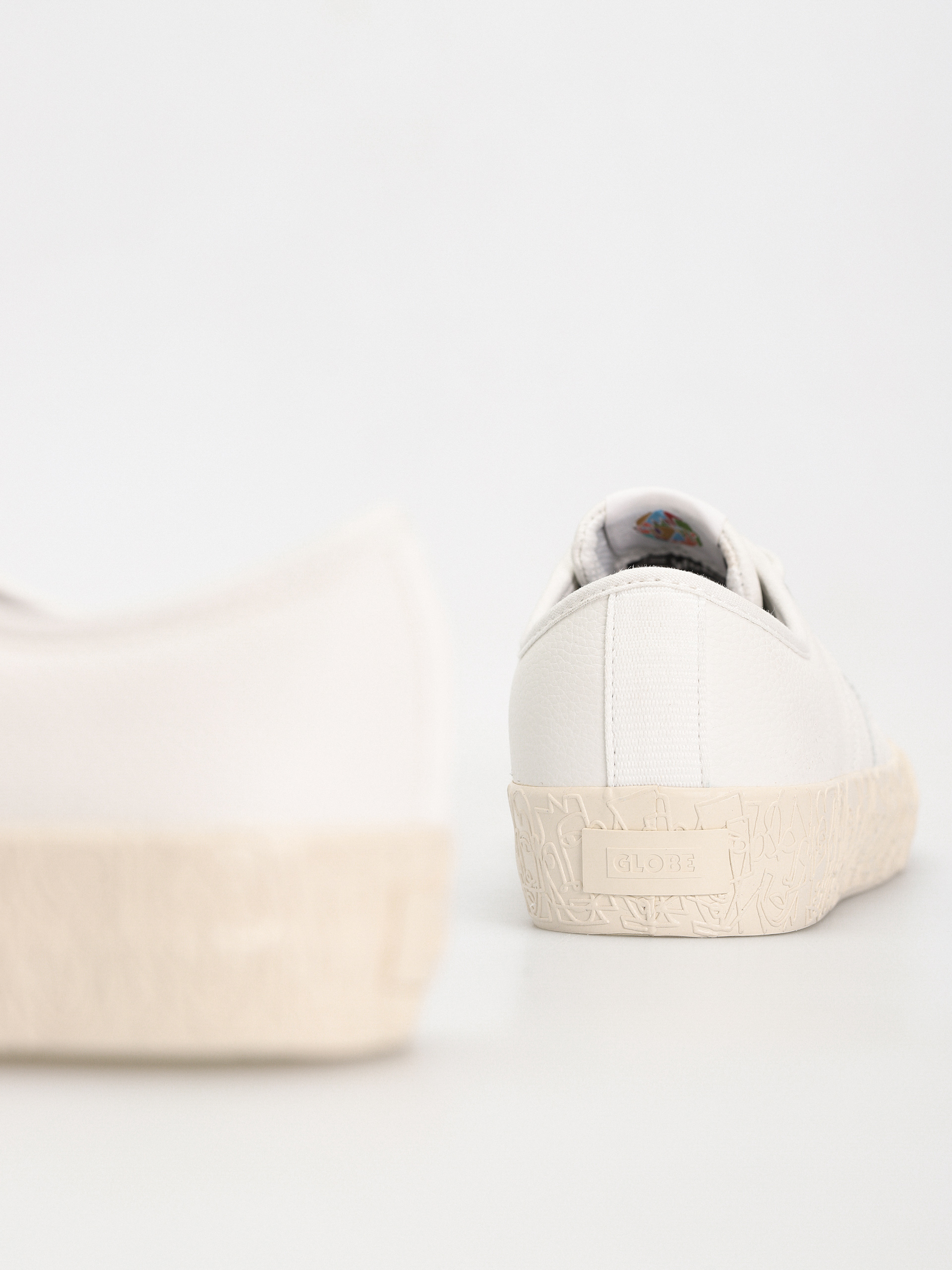 Buty Globe Surplus (white/montano)