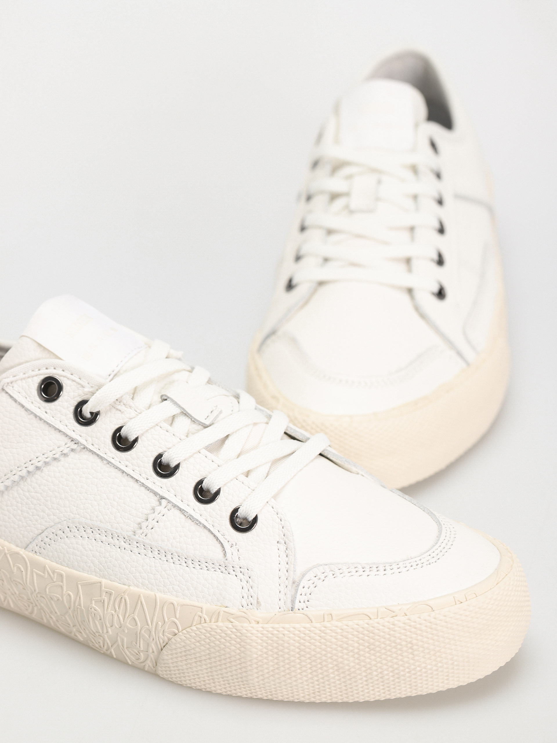 Buty Globe Surplus (white/montano)