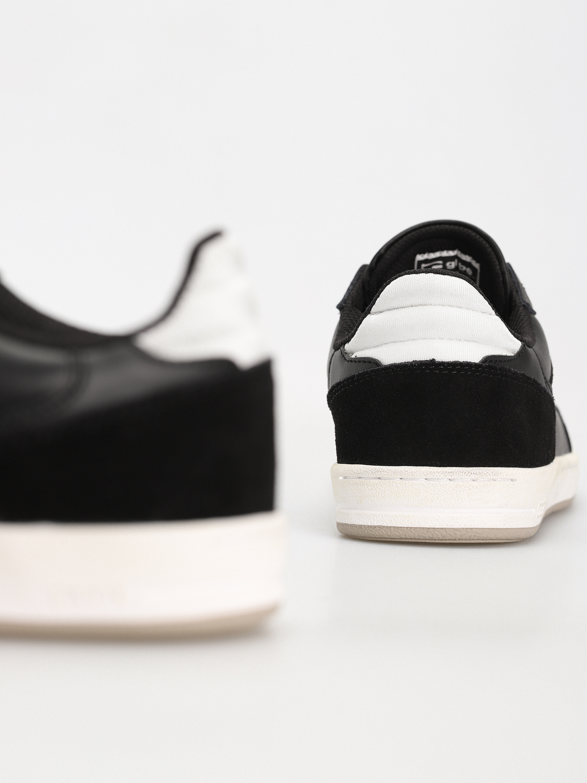 Buty Globe Holand (black/off white)