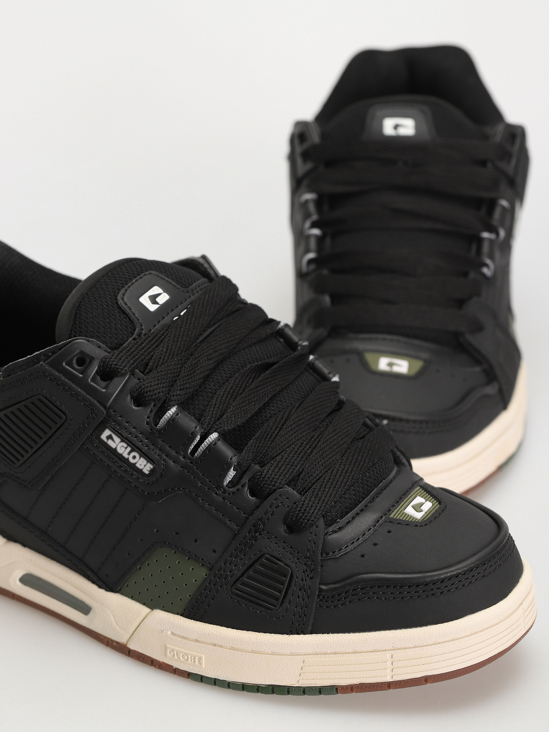 Buty Globe Sabre (black/combat)