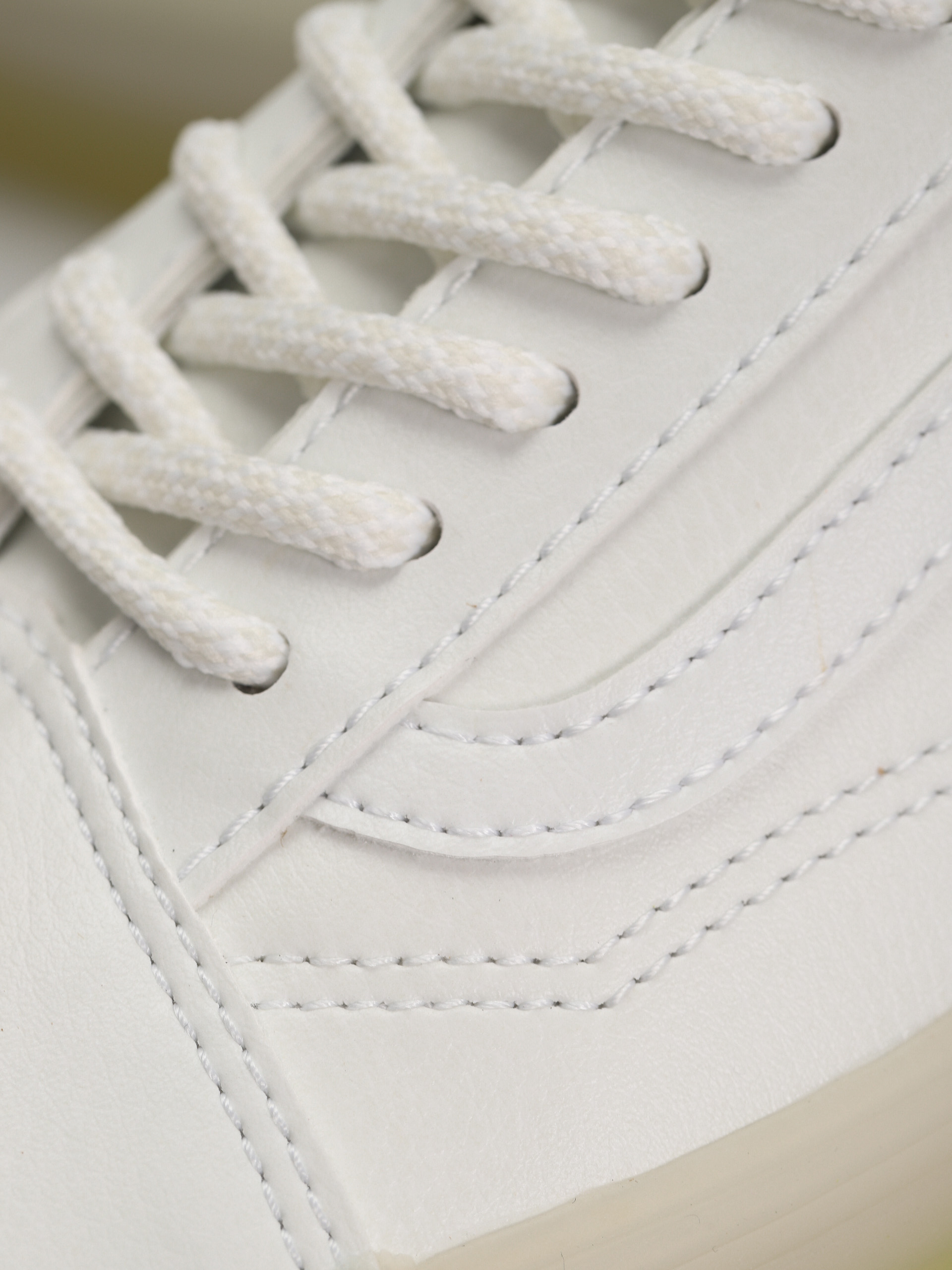 Buty Vans Old Skool (glow to the flo' white)