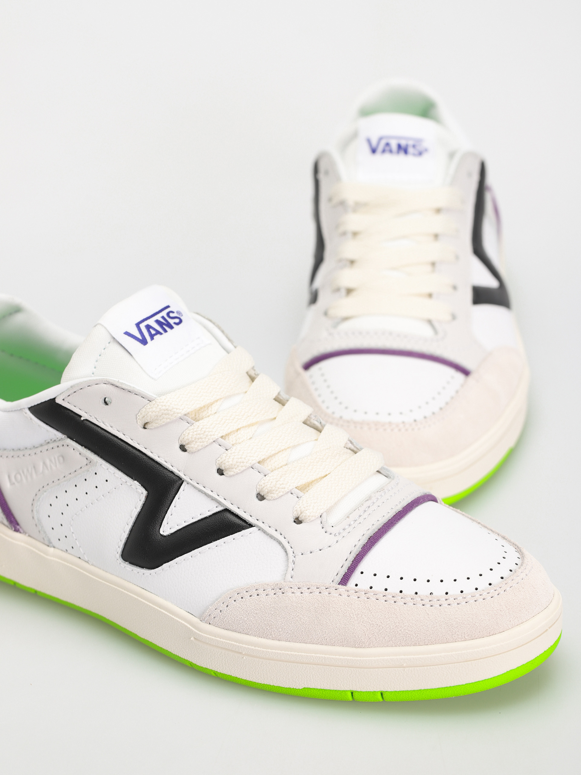 Buty Vans Lowland Cc Jmp R (multi sport true white/multi)