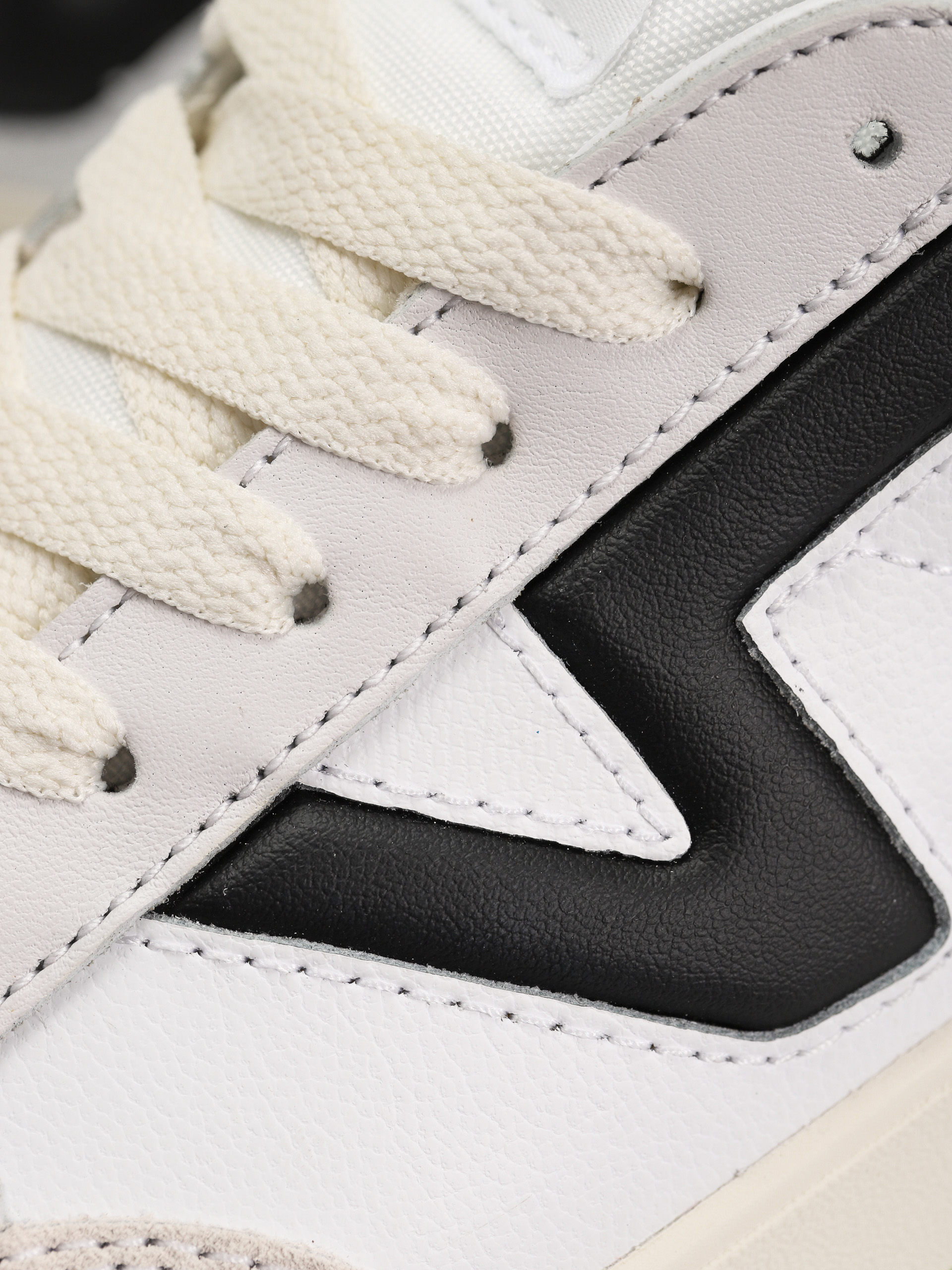 Buty Vans Lowland Cc Jmp R (multi sport true white/multi)