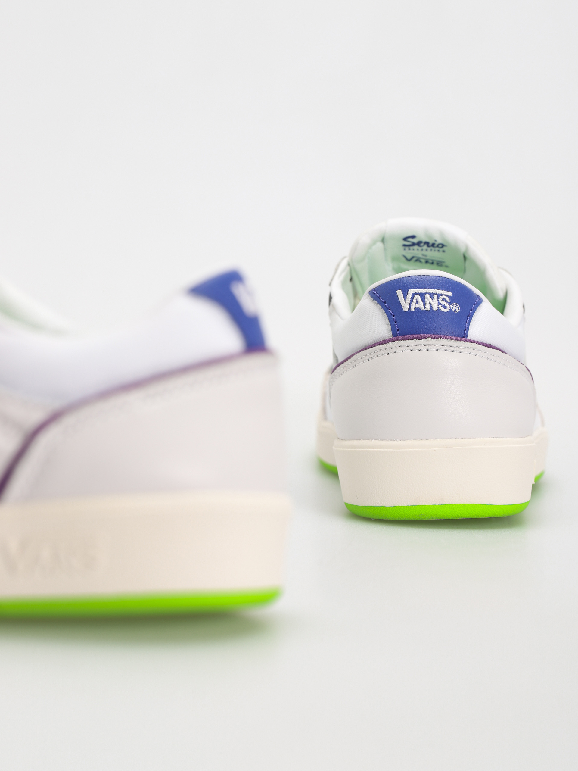 Buty Vans Lowland Cc Jmp R (multi sport true white/multi)