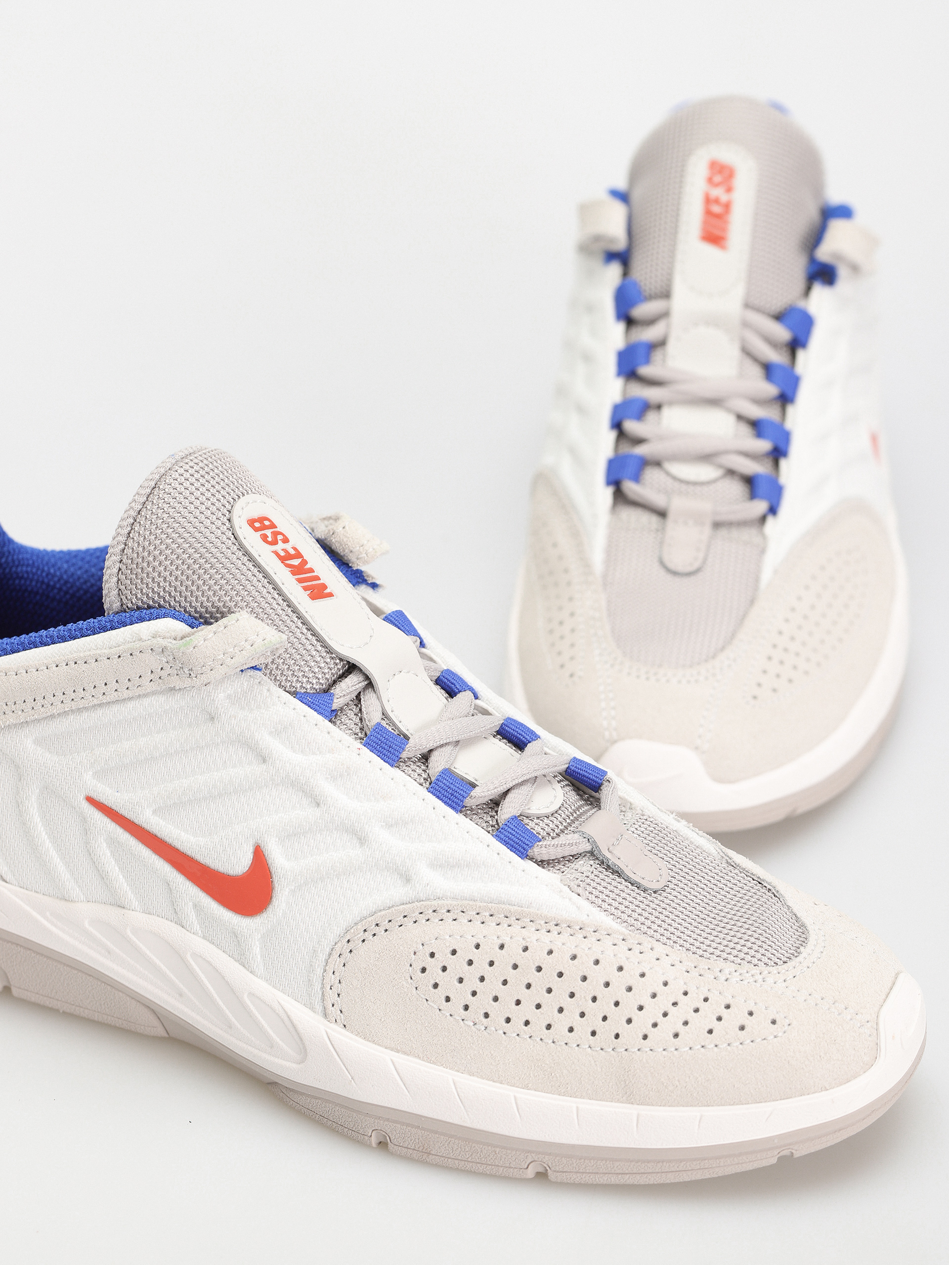 Buty Nike SB Vertebrae (summit white/cosmic clay platinum tint)