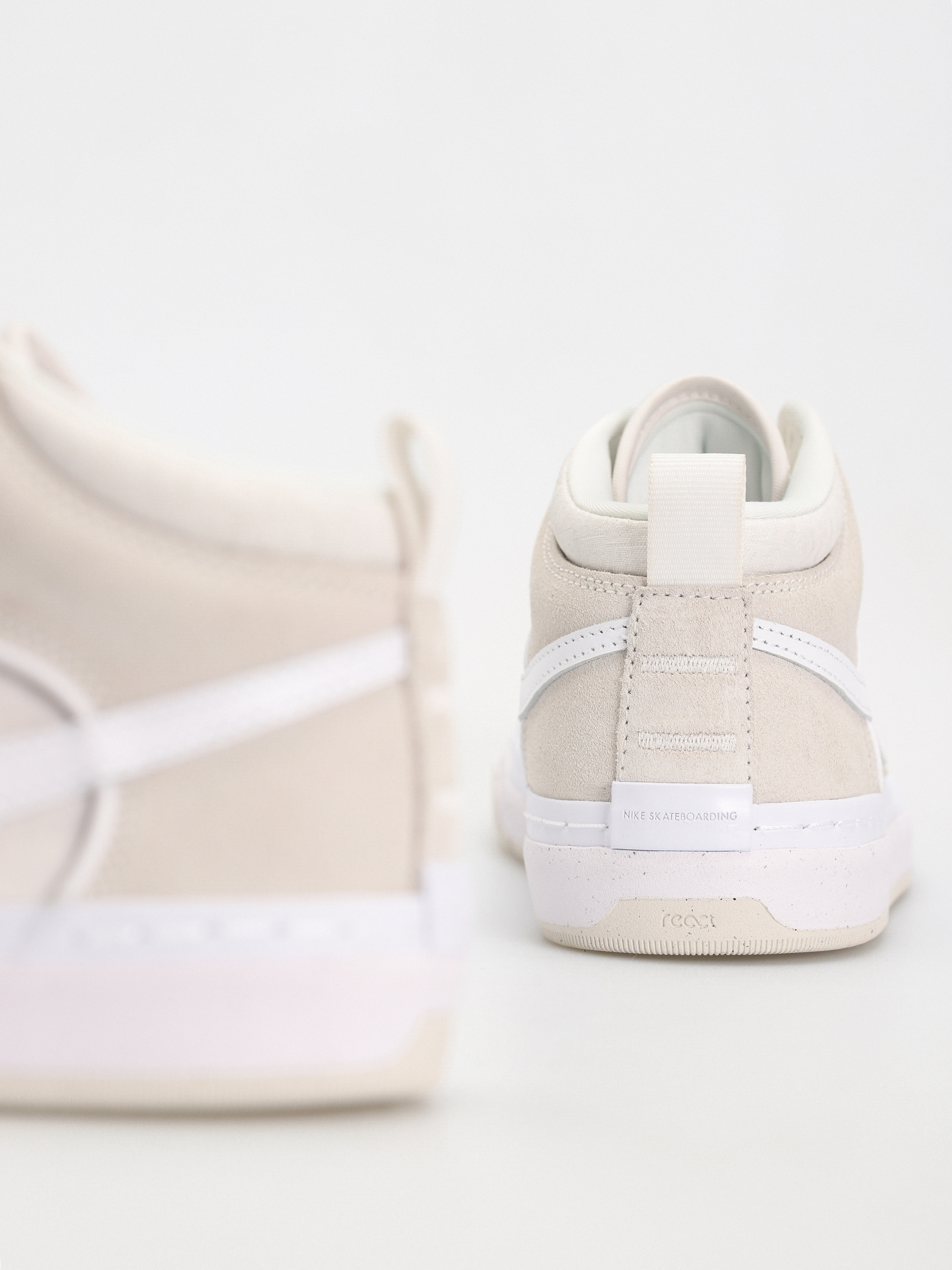 Buty Nike SB React Leo (phantom/white summit white phantom)