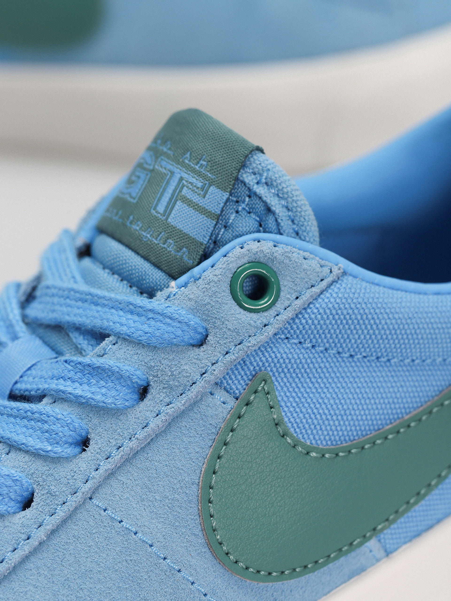 Buty Nike SB Zoom Blazer Low Pro Gt (university blue/bicoastal)