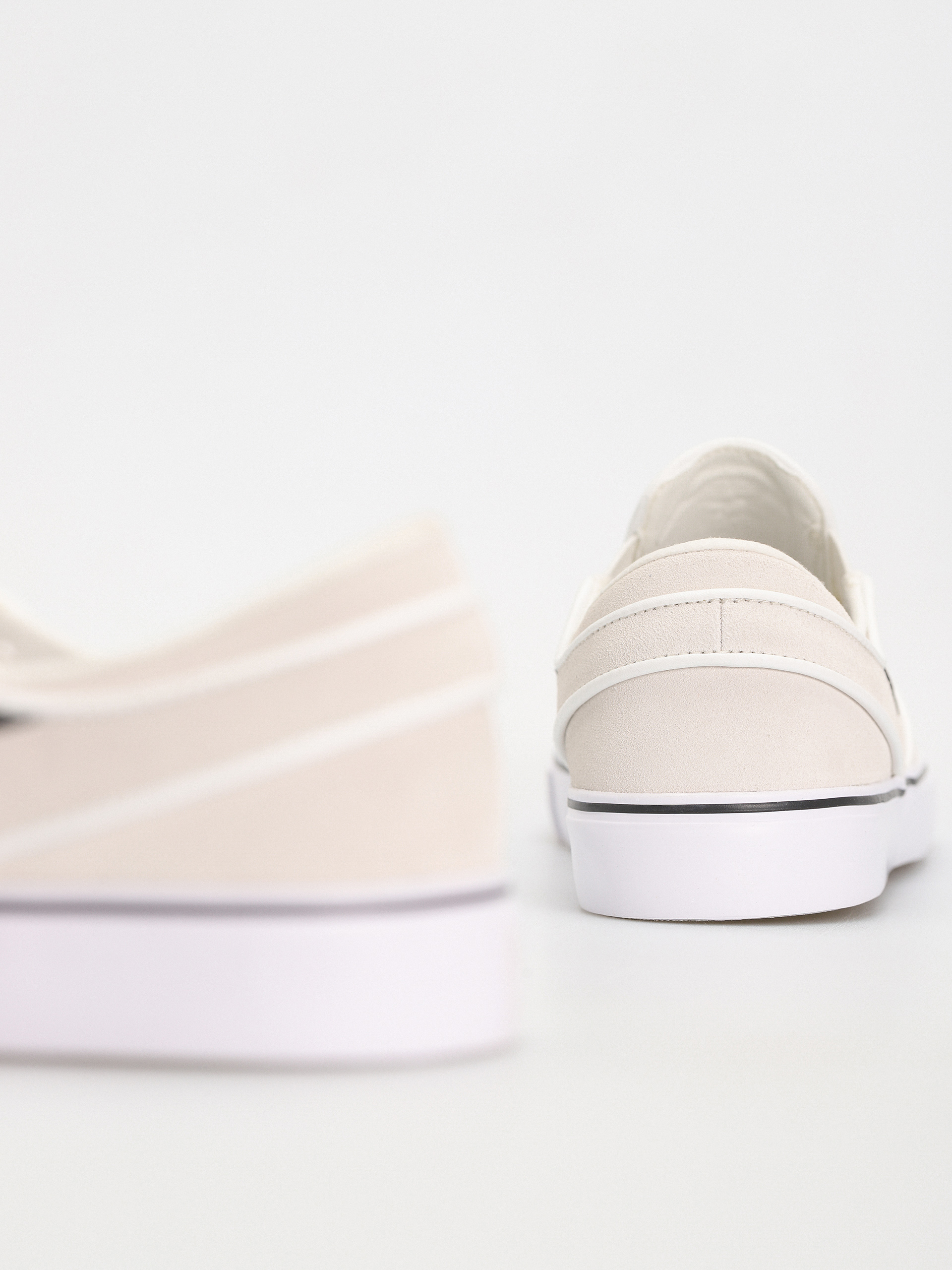 Buty Nike SB Janoski+ Slip (summit white/black summit white white)