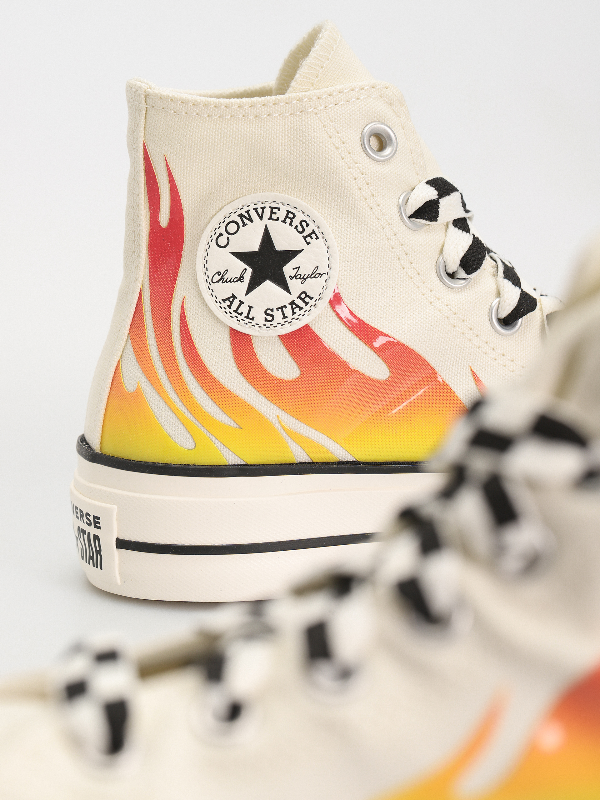 Trampki Converse Chuck Taylor All Star Lift Hi Wmn (flames/off white)