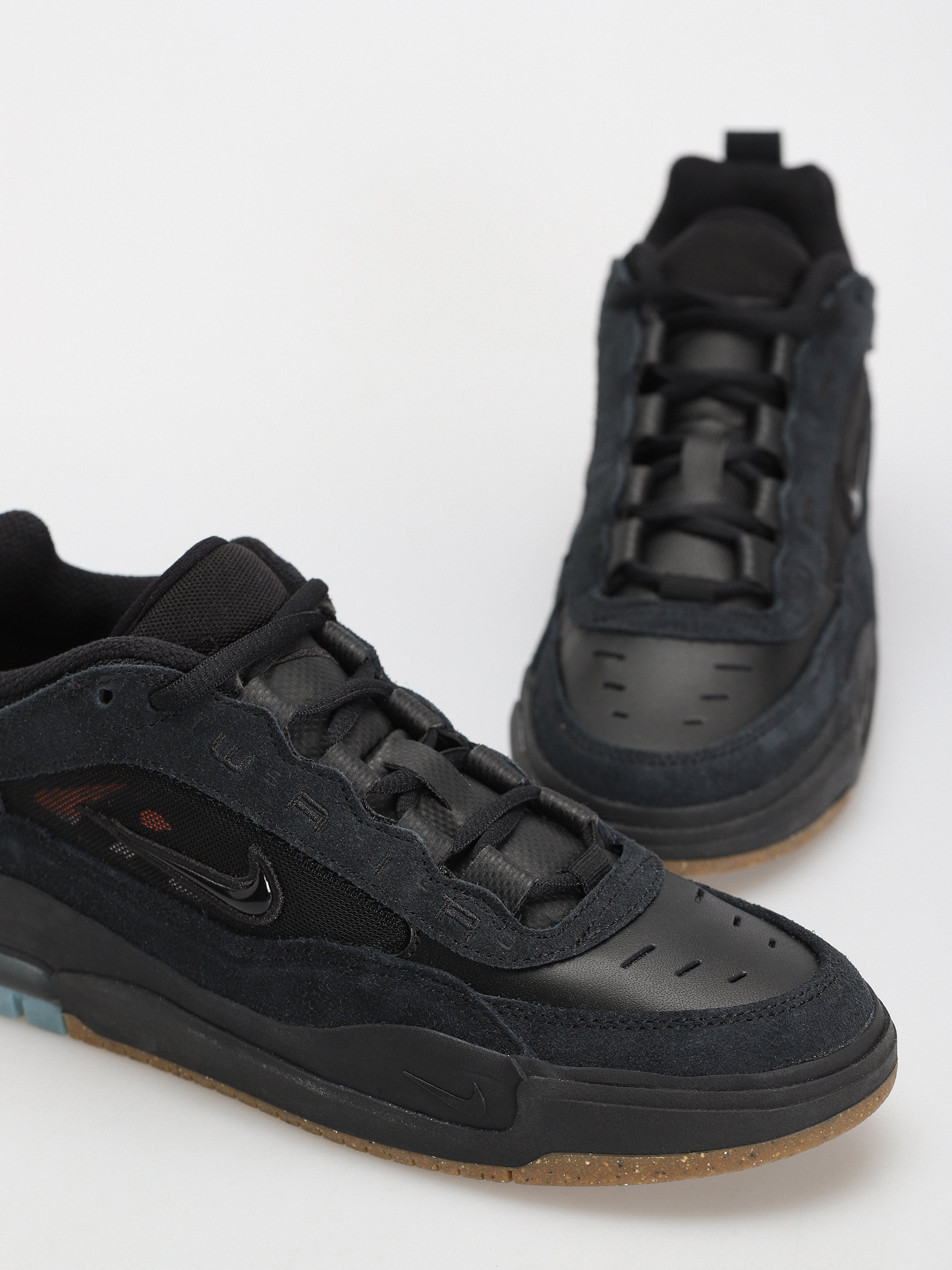Buty Nike SB Air Max Ishod (black/black anthracite black)
