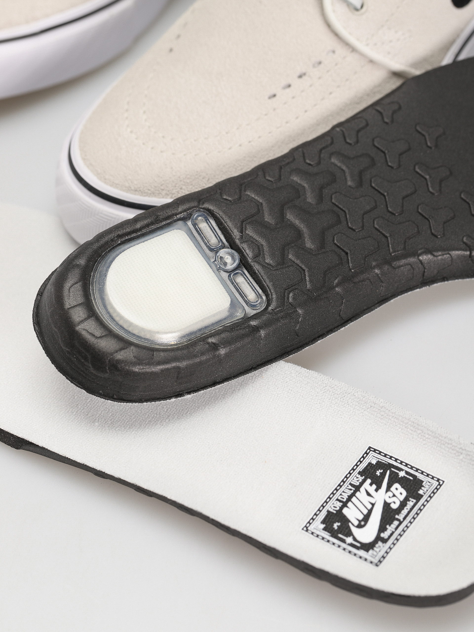 Buty Nike SB Zoom Janoski Og+ (summit white/black summit white white)