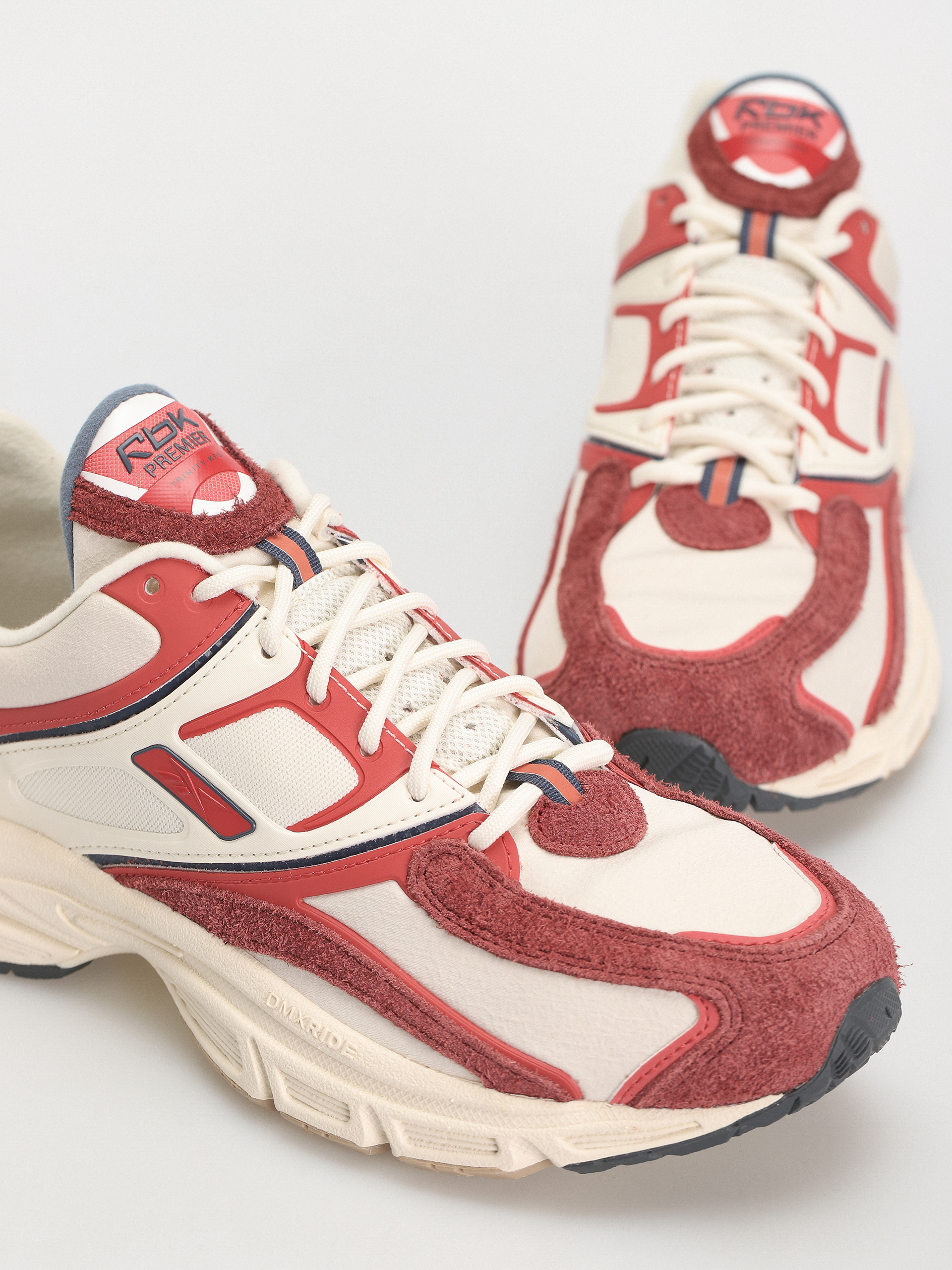 Buty Reebok Rbk Premier Trinity (vntgchlk/rggdmarn/rylslt)