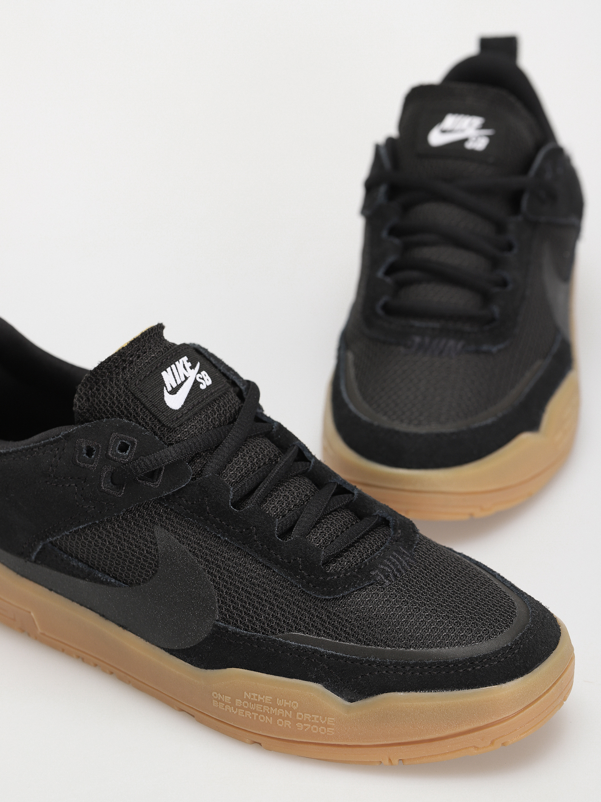 Buty Nike SB Day One JR (black/black gum light brown white)