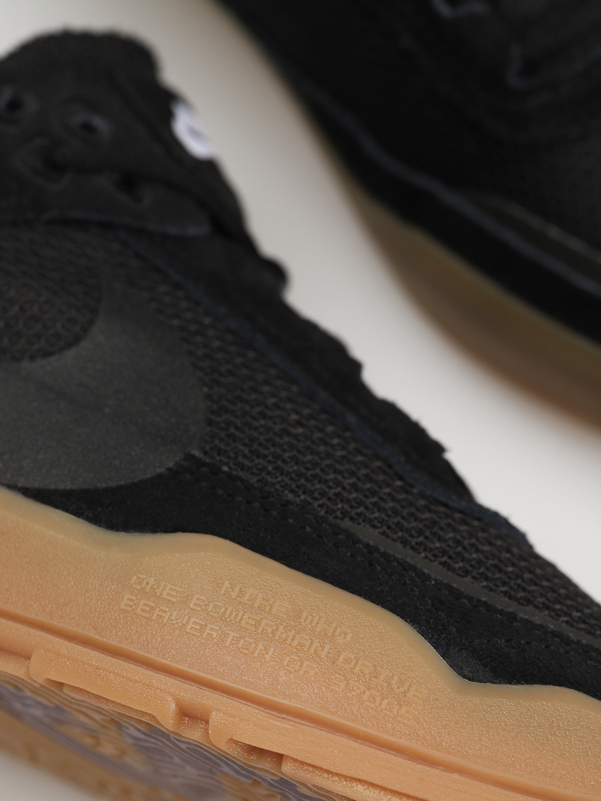 Buty Nike SB Day One JR (black/black gum light brown white)