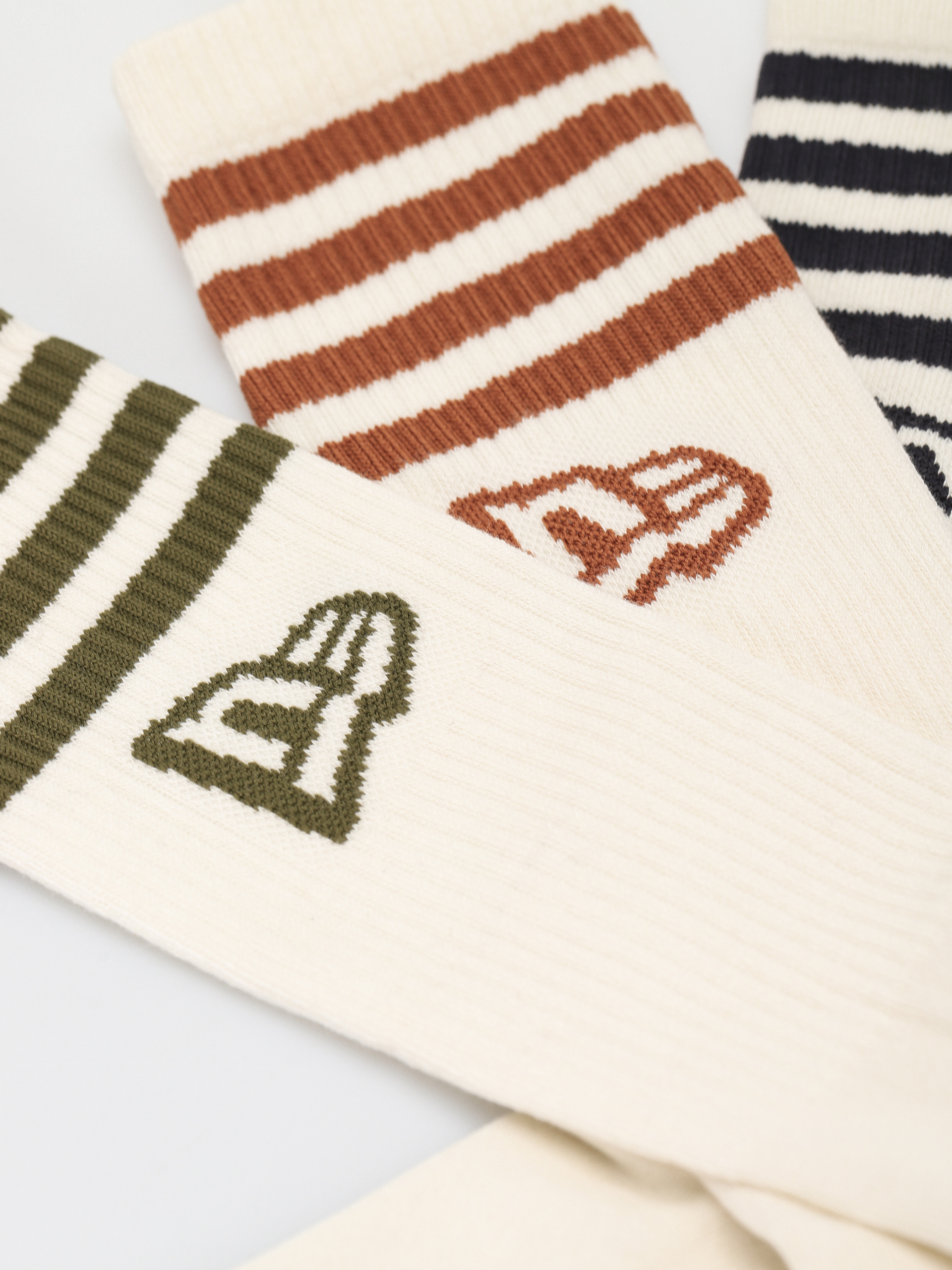 Skarpetki New Era Stripe Crew 3pack (stone/navy/toffee)