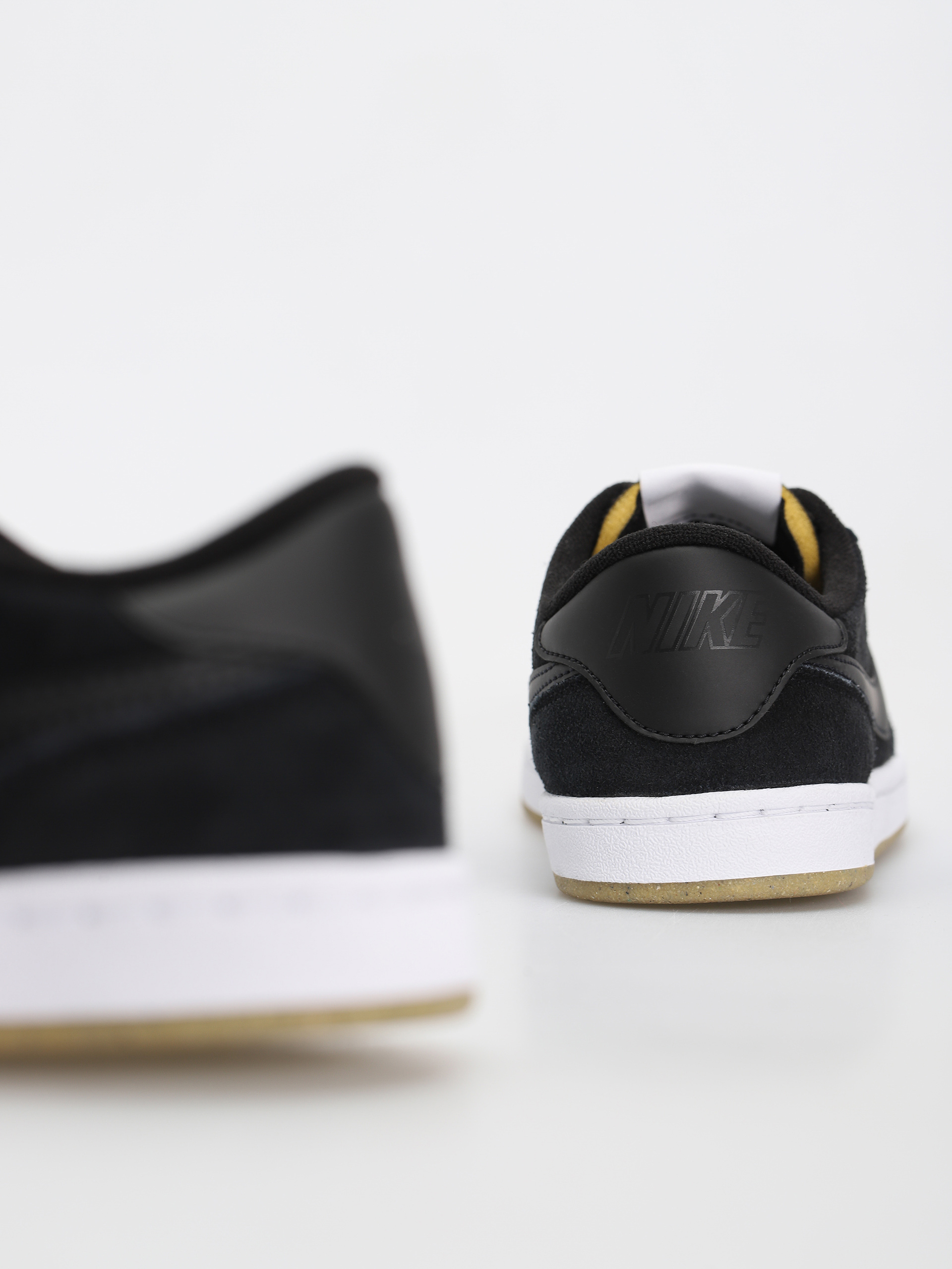 Buty Nike SB FC Classic (black/black white vivid orange)