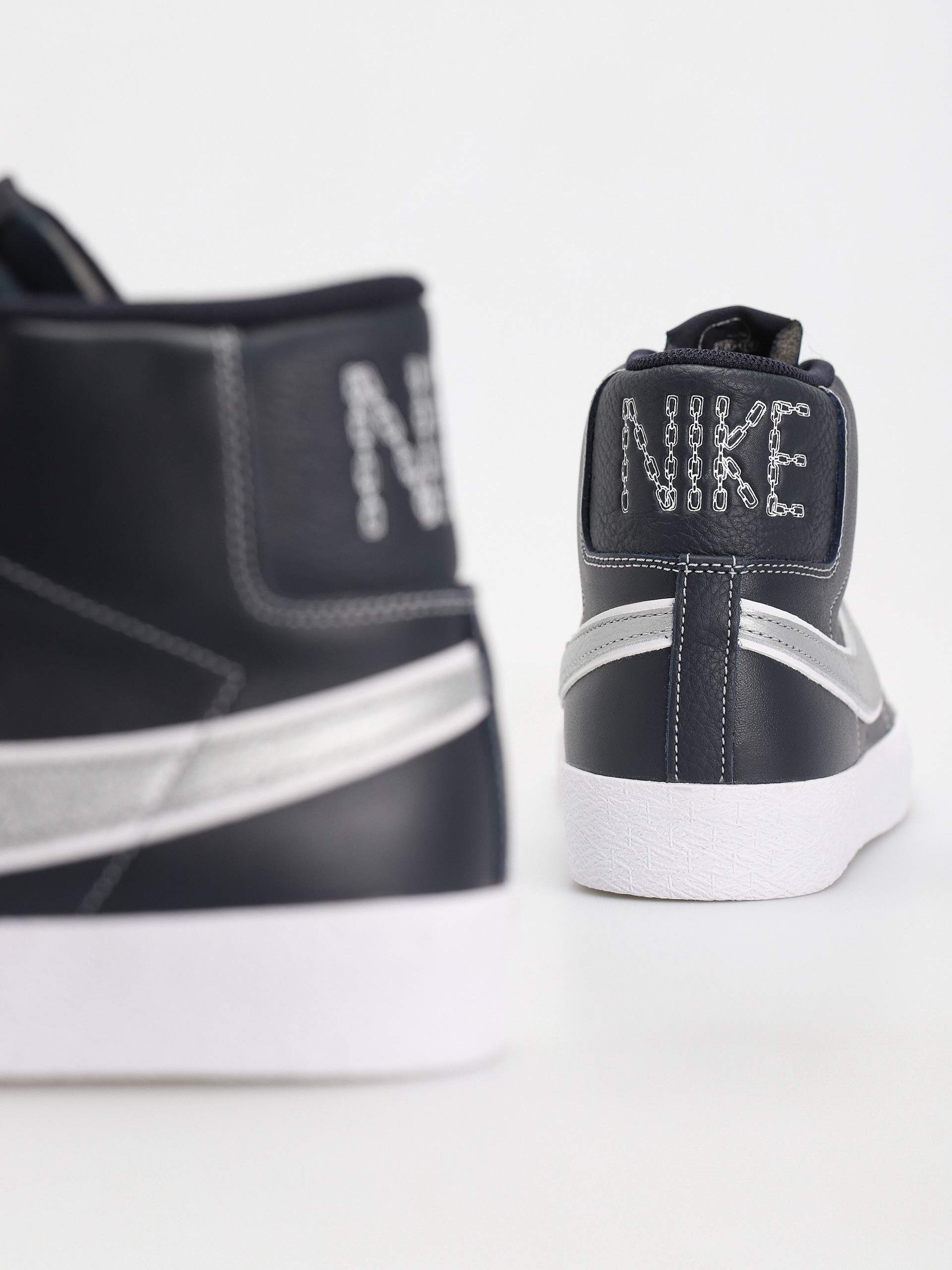 Buty Nike SB Zoom Blazer Mid Mason Silva QS (dark obsidian/metallic silver white)