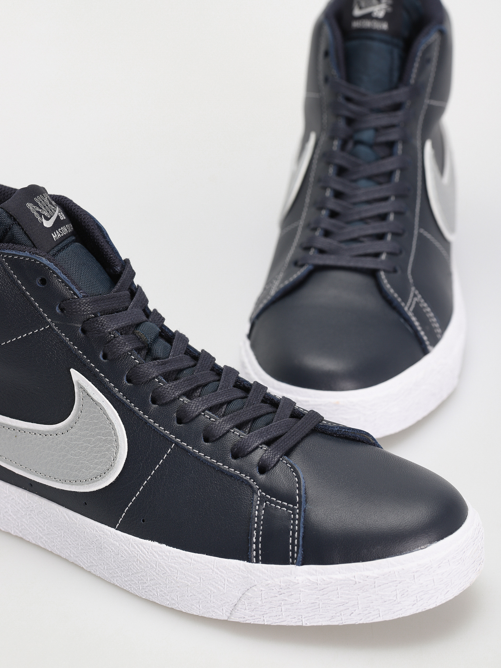 Buty Nike SB Zoom Blazer Mid Mason Silva QS (dark obsidian/metallic silver white)