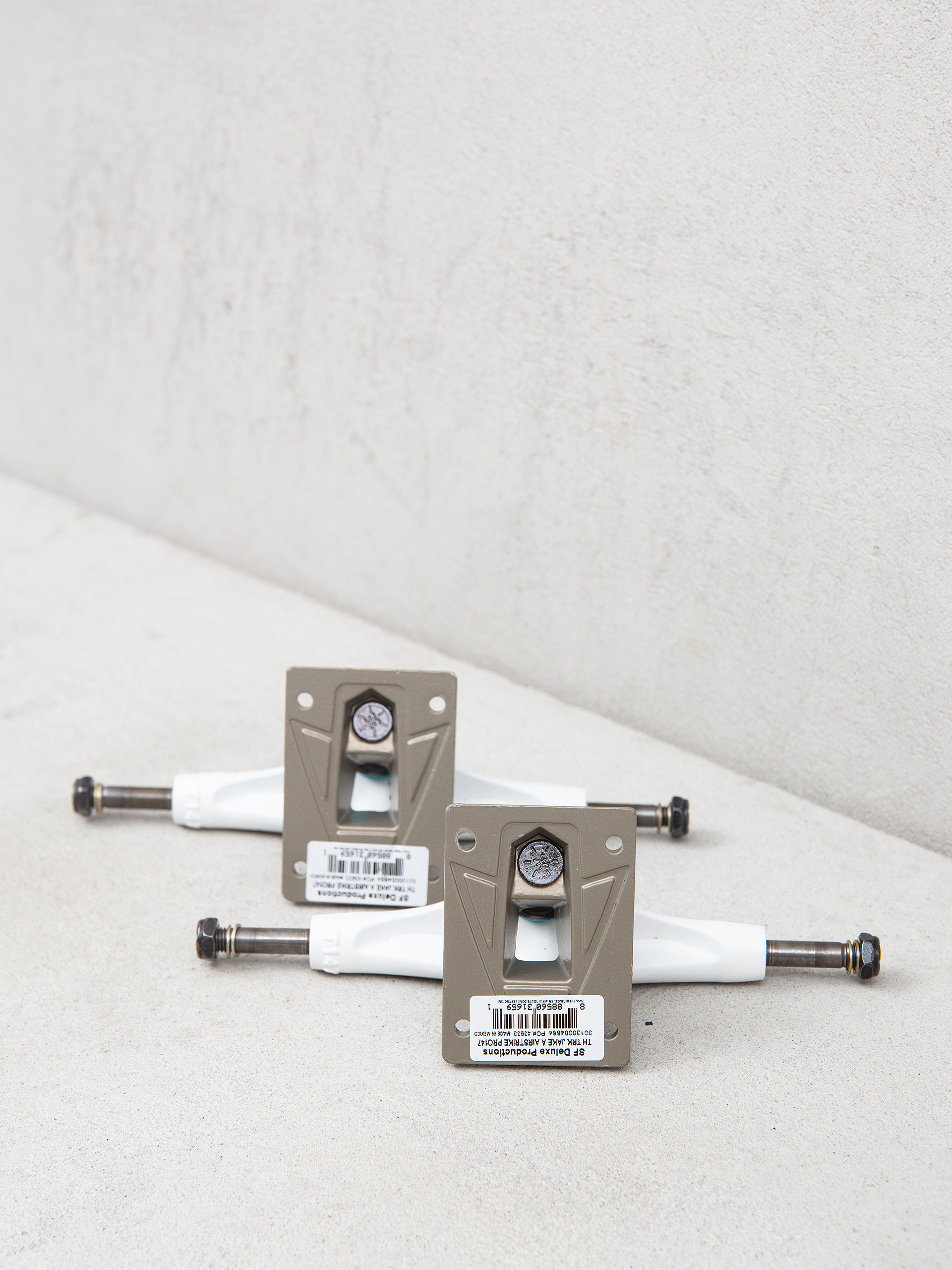 Traki Thunder Jake A Airstrike Pro (white)