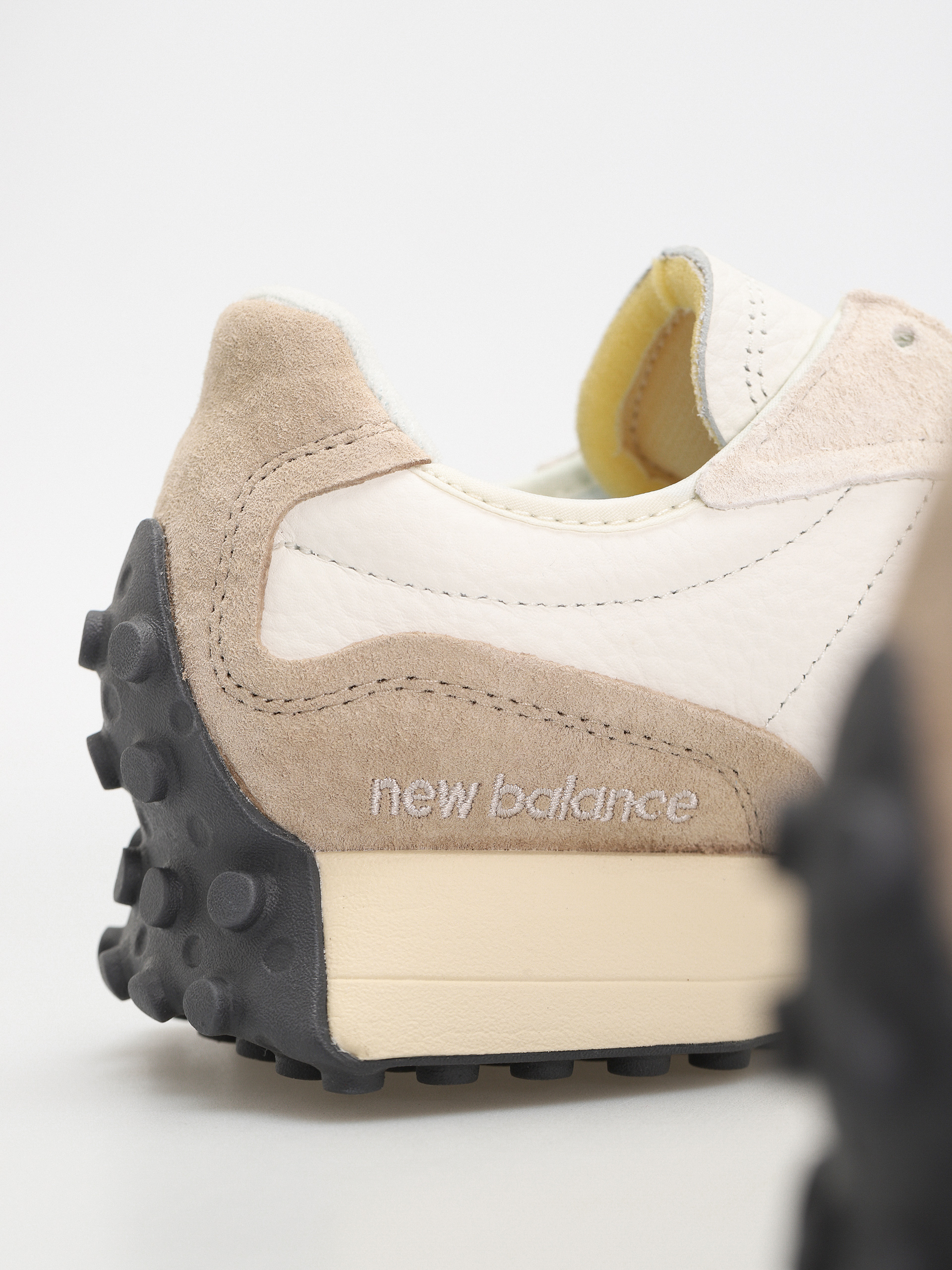 Buty New Balance 327 (sea salt brown)