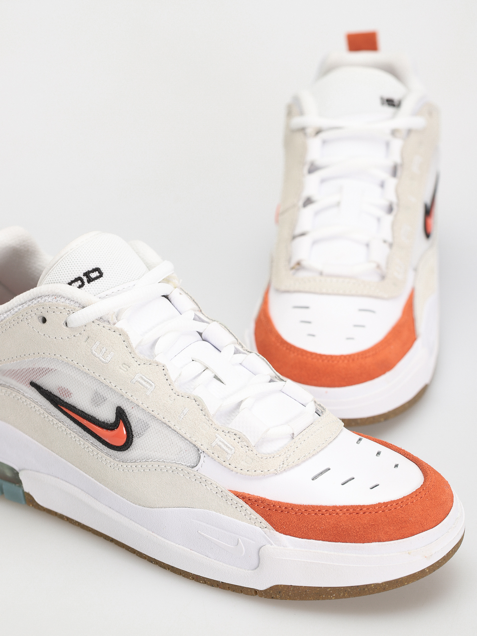 Buty Nike SB Ishod 2 (white/orange summit white black)