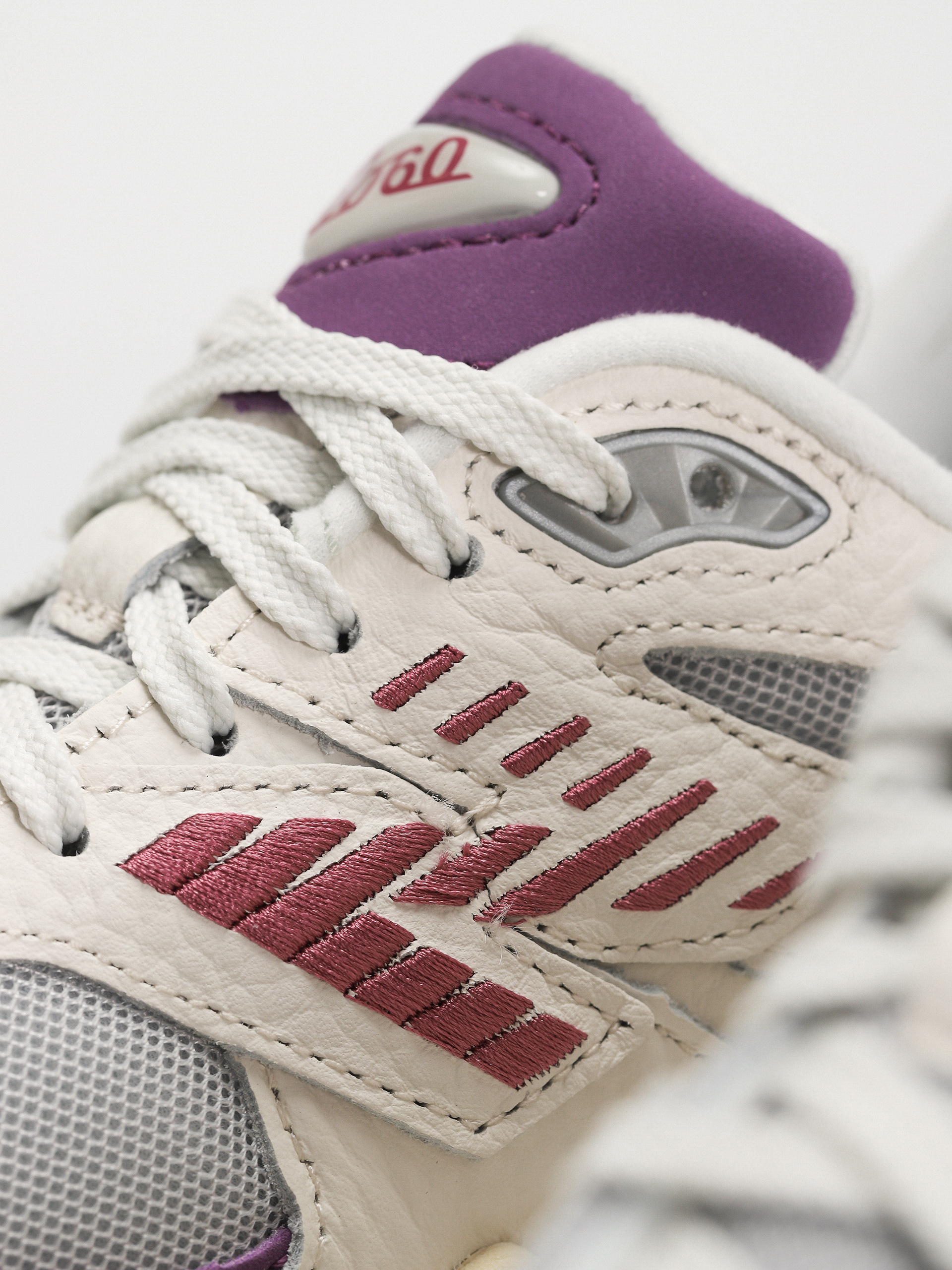 Buty New Balance 9060 (sea salt purple)