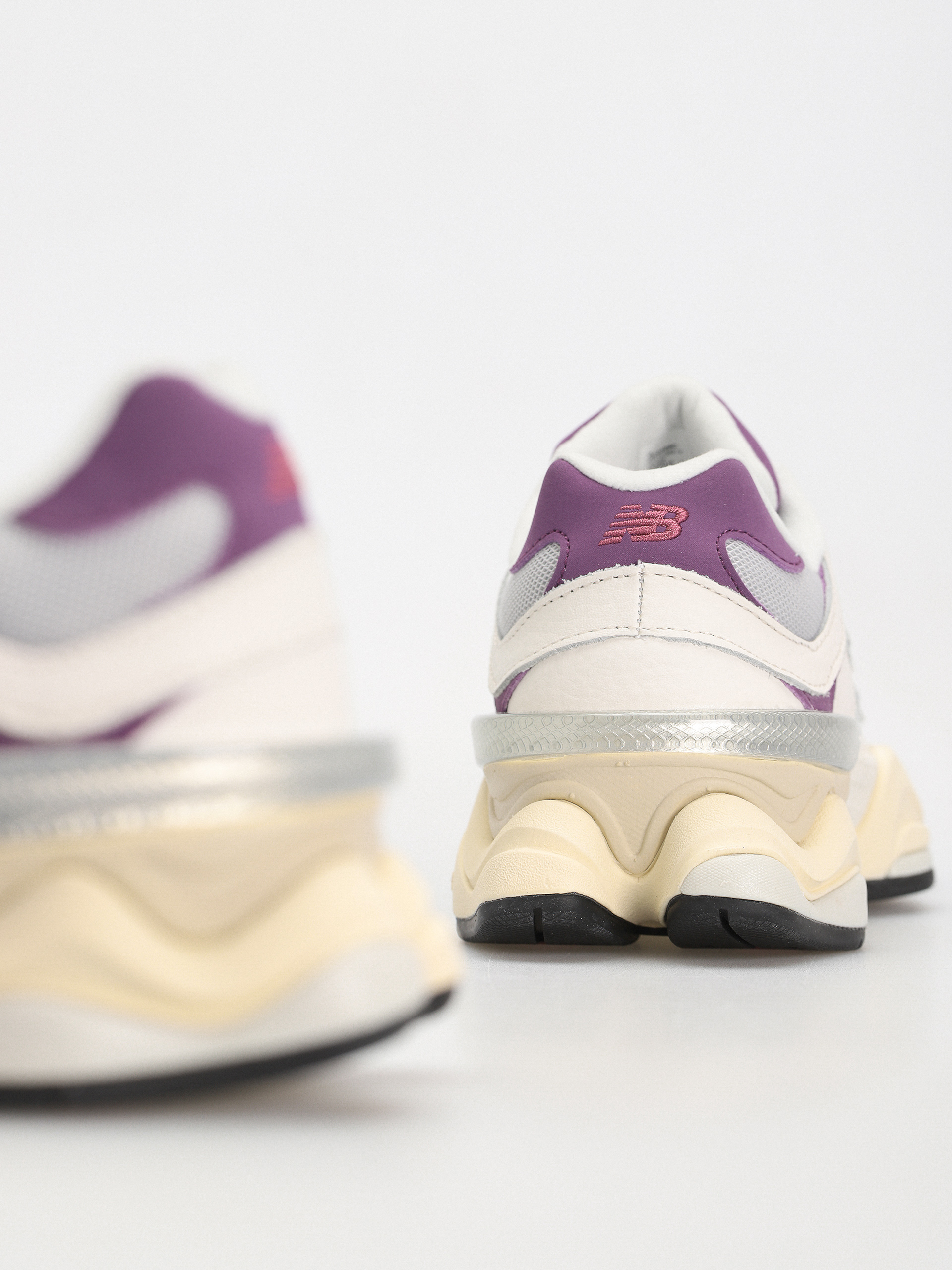 Buty New Balance 9060 (sea salt purple)