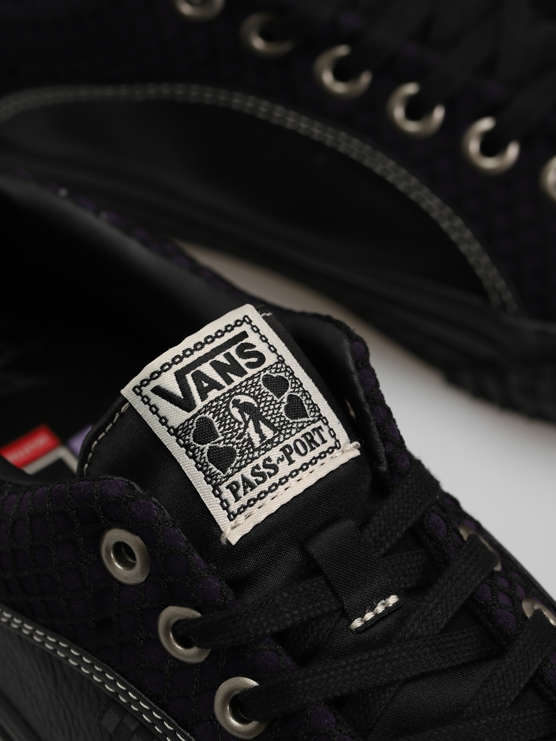 Buty Vans X Pass Port Skate Lampin (pass-port black/purple)