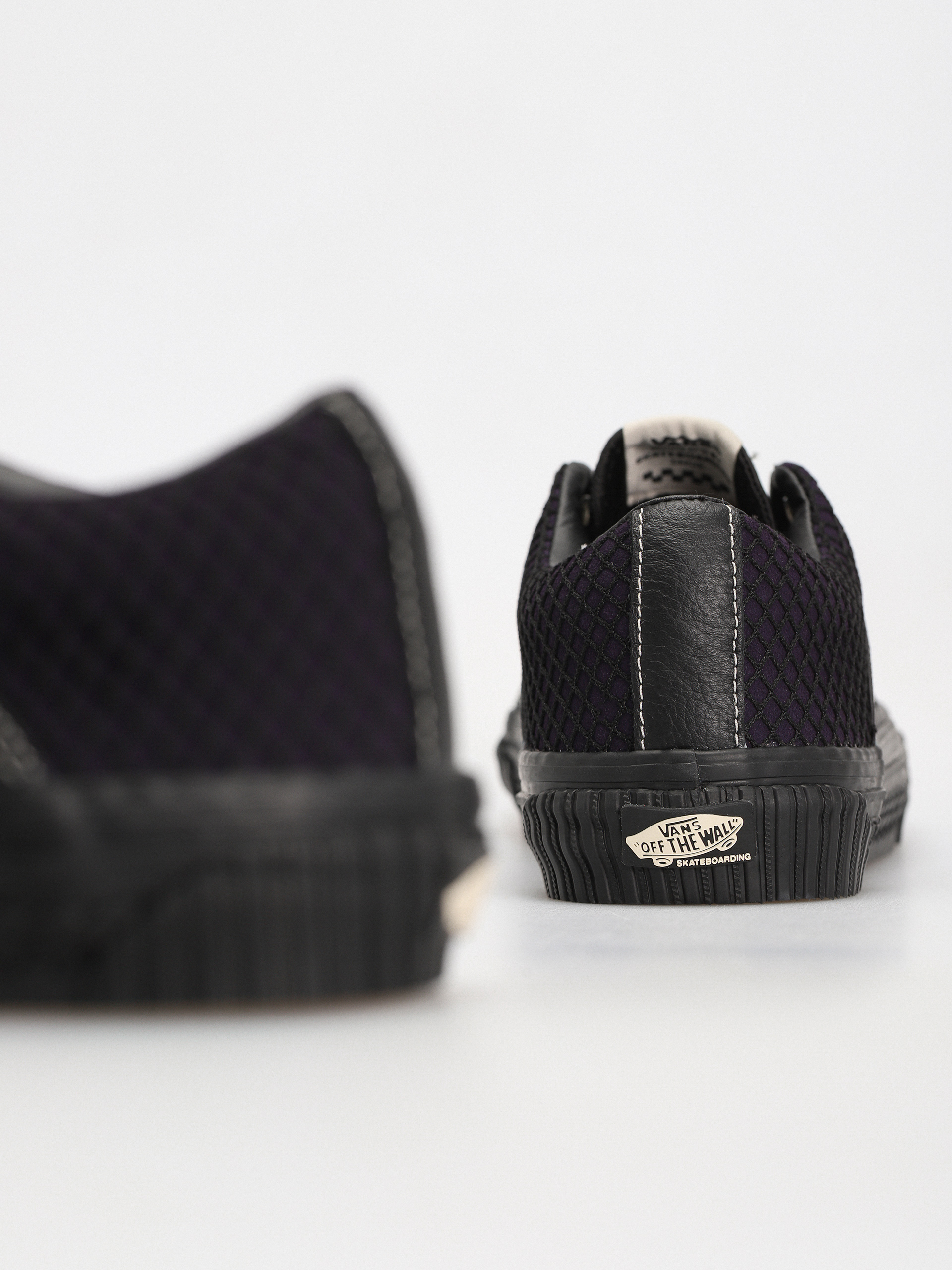 Buty Vans X Pass Port Skate Lampin (pass-port black/purple)
