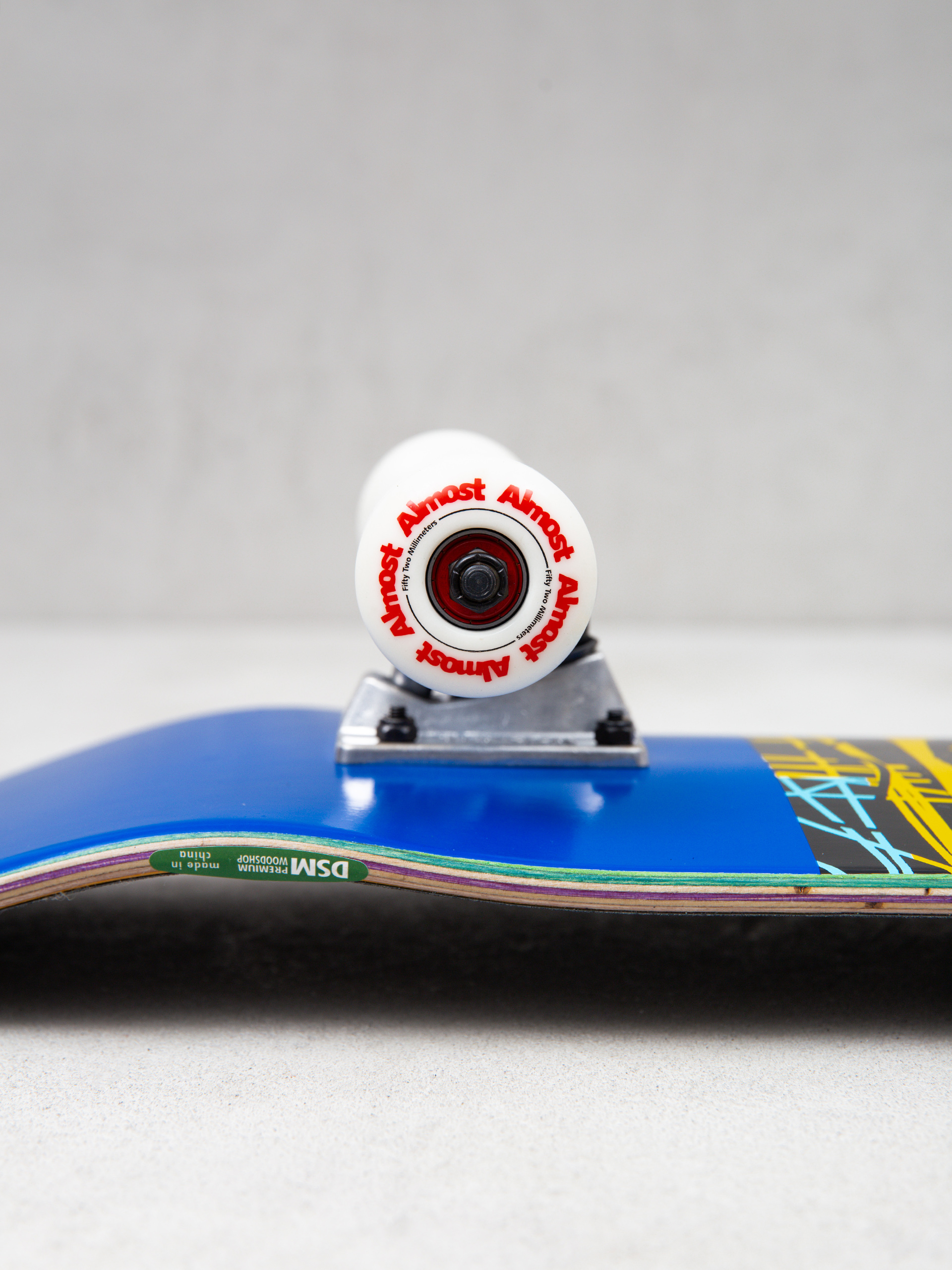 Deskorolka Almost Scum Punk Resin (navy/yellow/red)