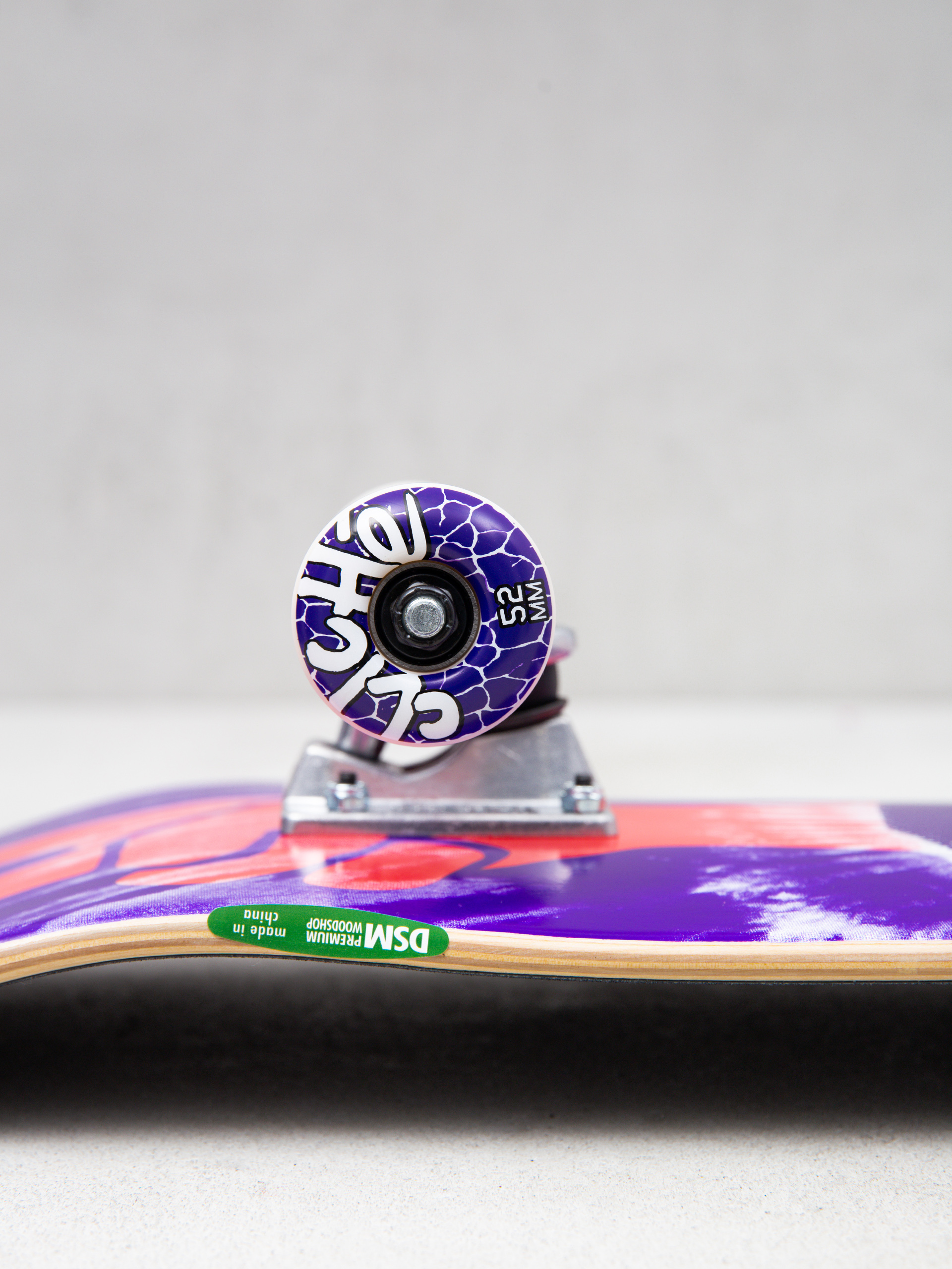 Deskorolka Cliche Peace (purple/red)