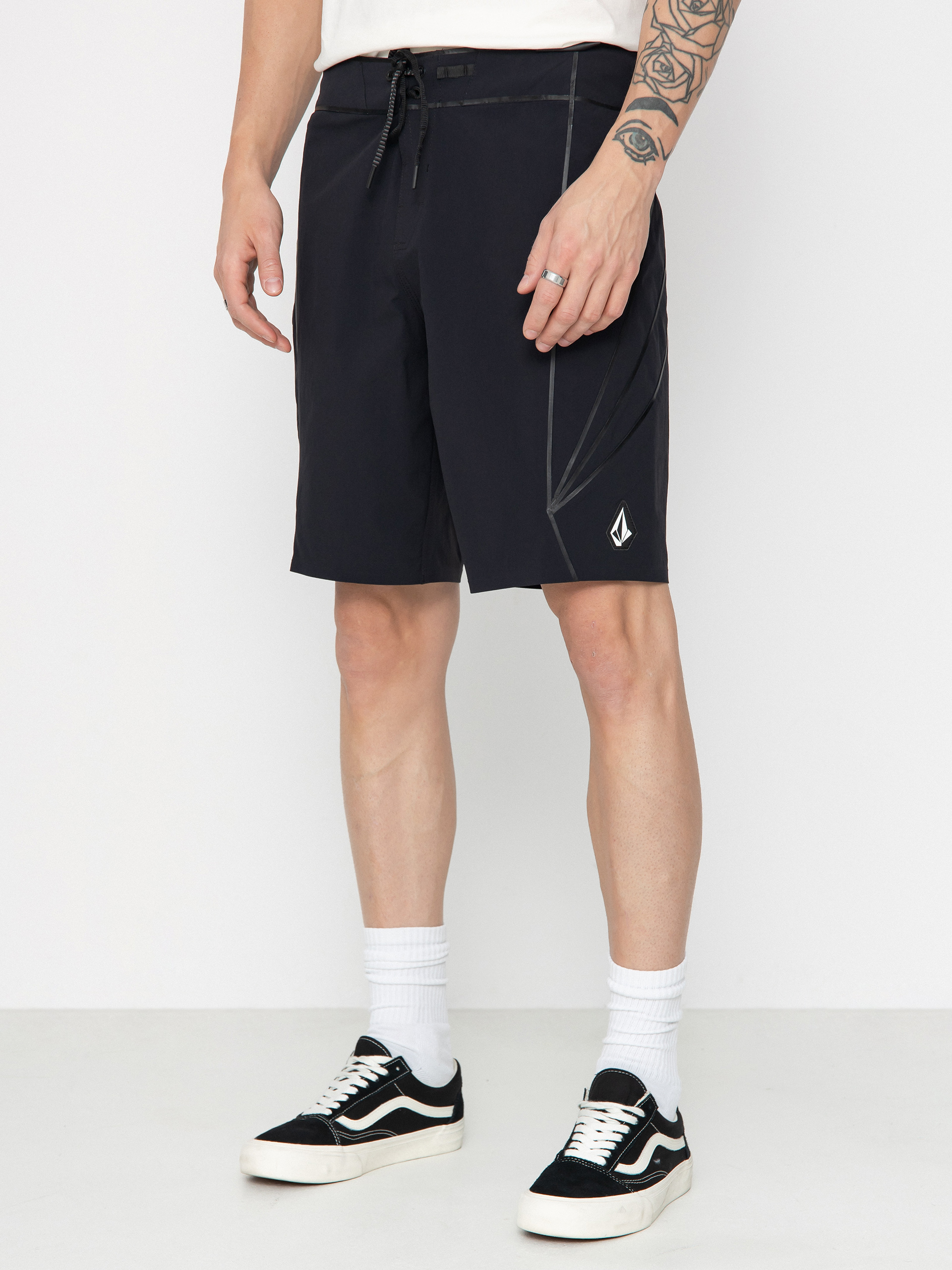 【SALE】 【GLOBE】EverySwellBoardshort Black Boardshorty Globe Every Swell Boardshort - czarny (black)