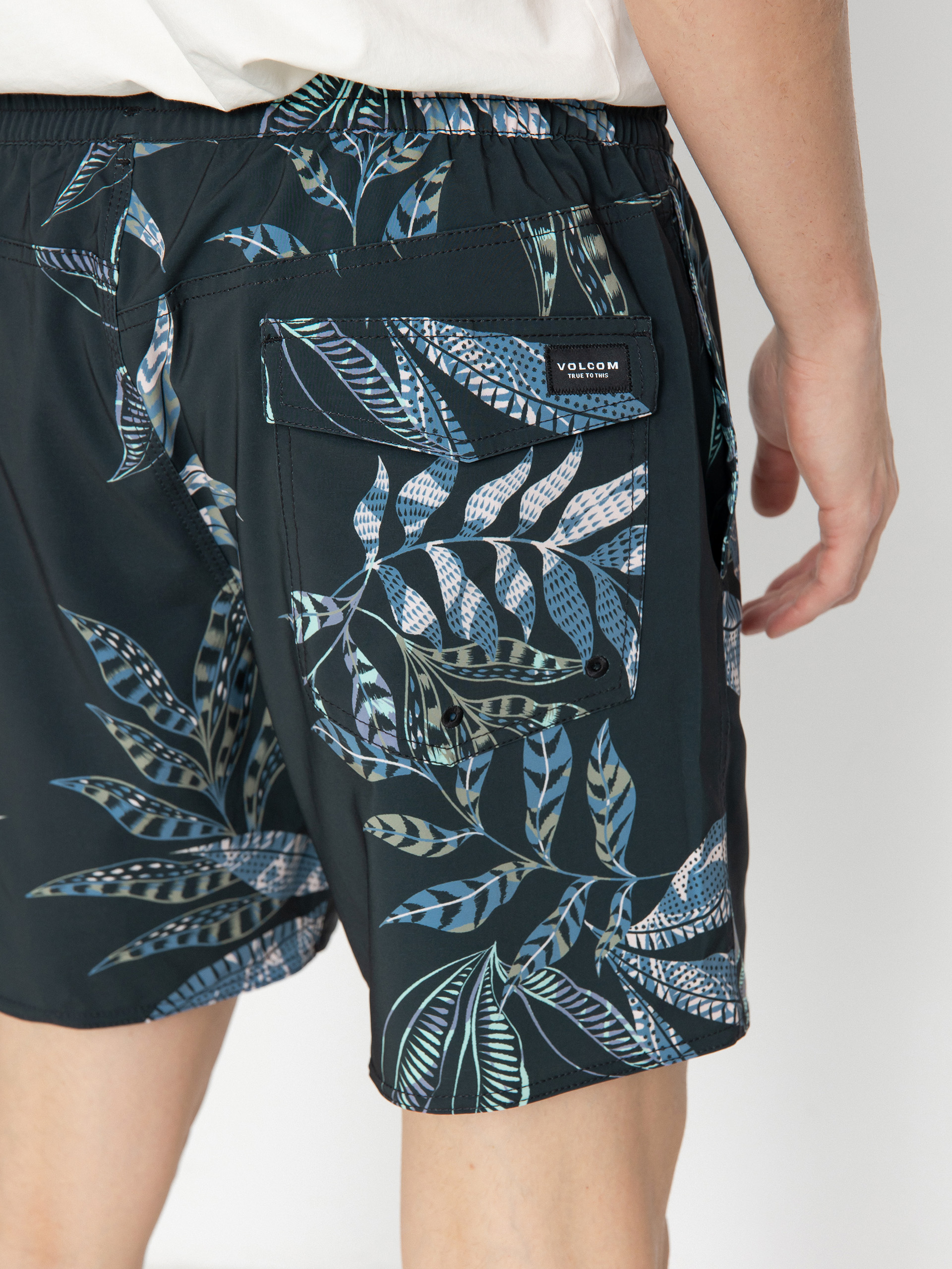 Szorty Volcom Baffle 17 (black)