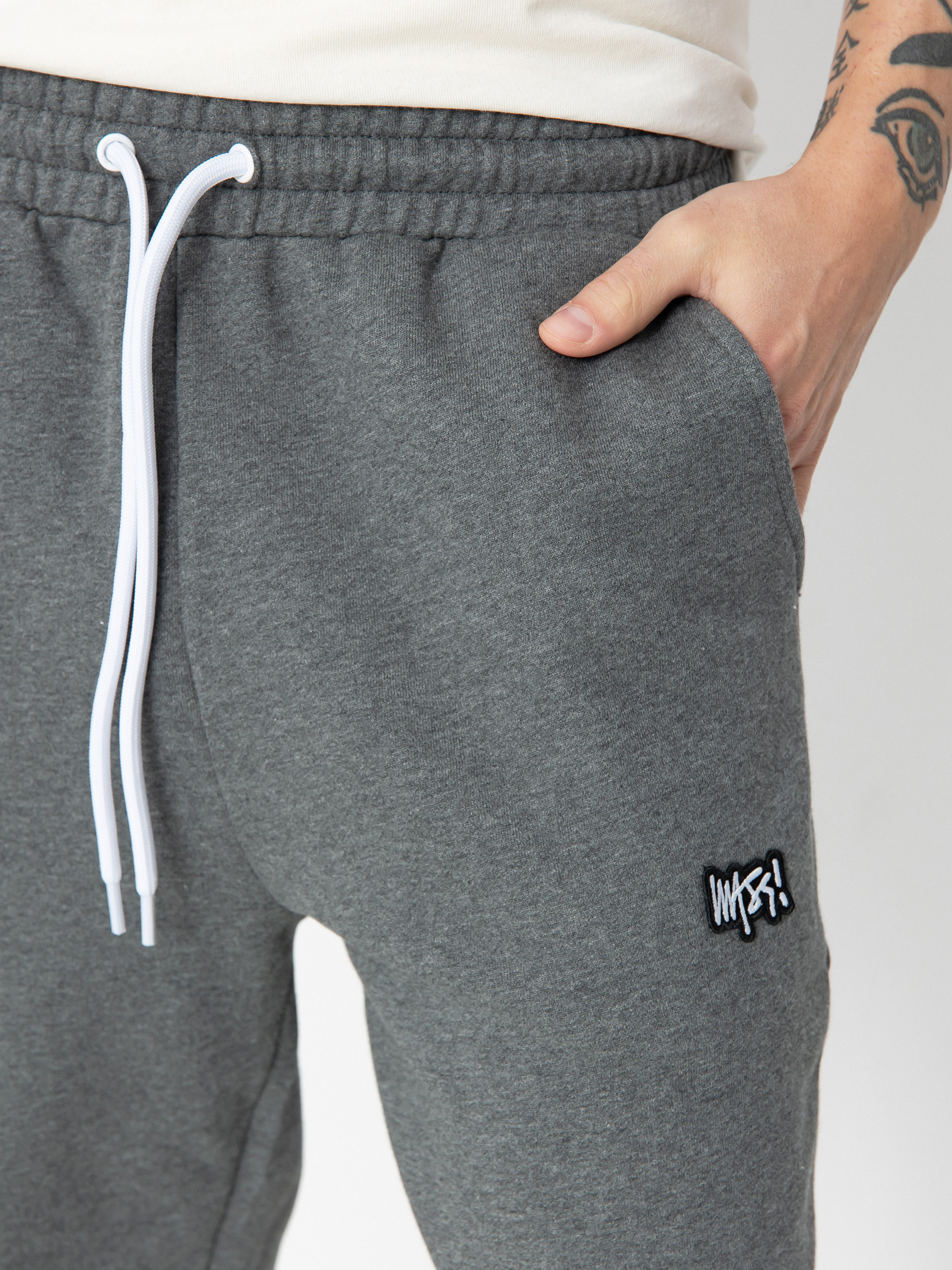 Spodnie MassDnm Signature Patch (dk heather grey)