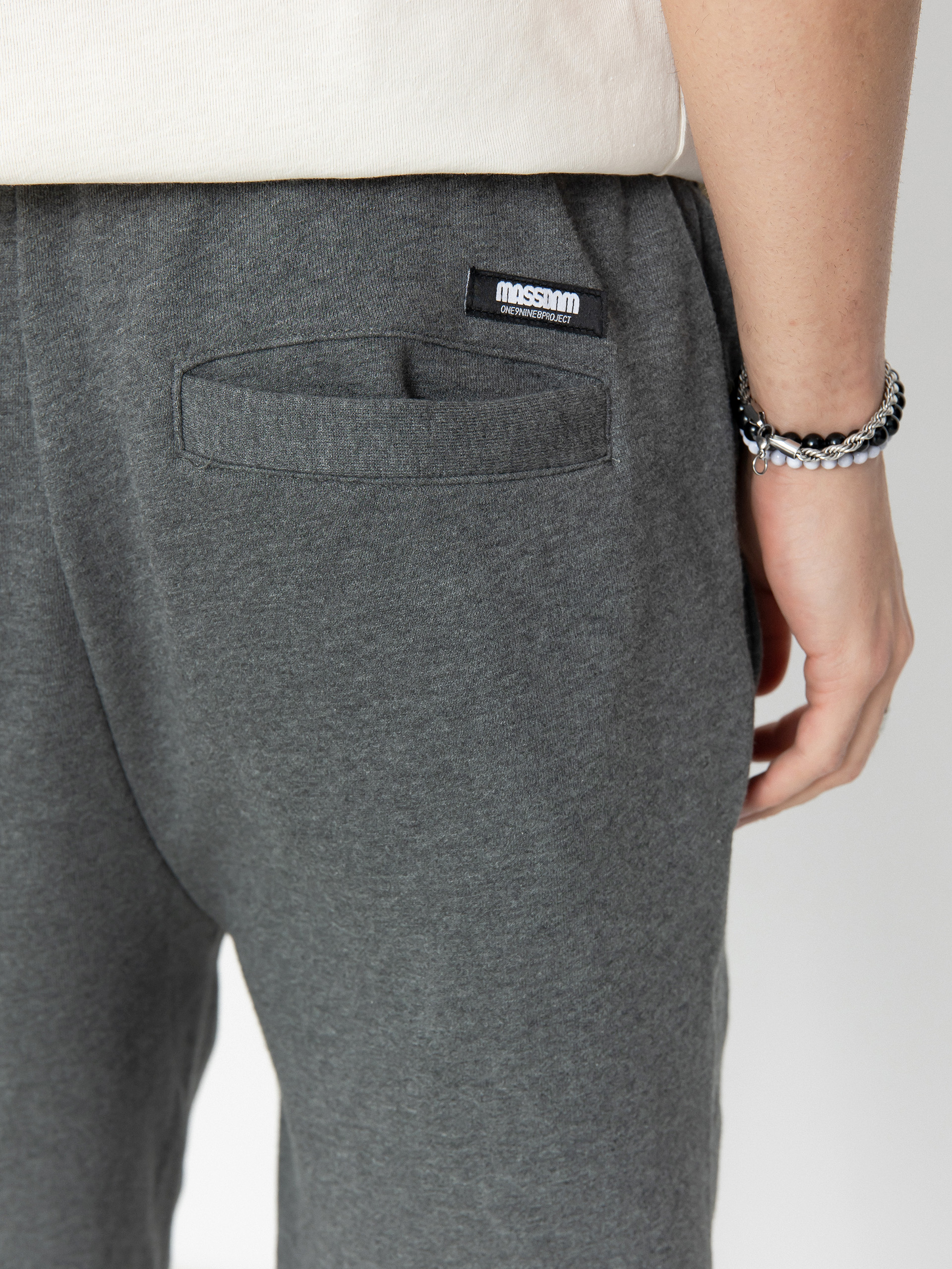 Spodnie MassDnm Signature Patch (dk heather grey)