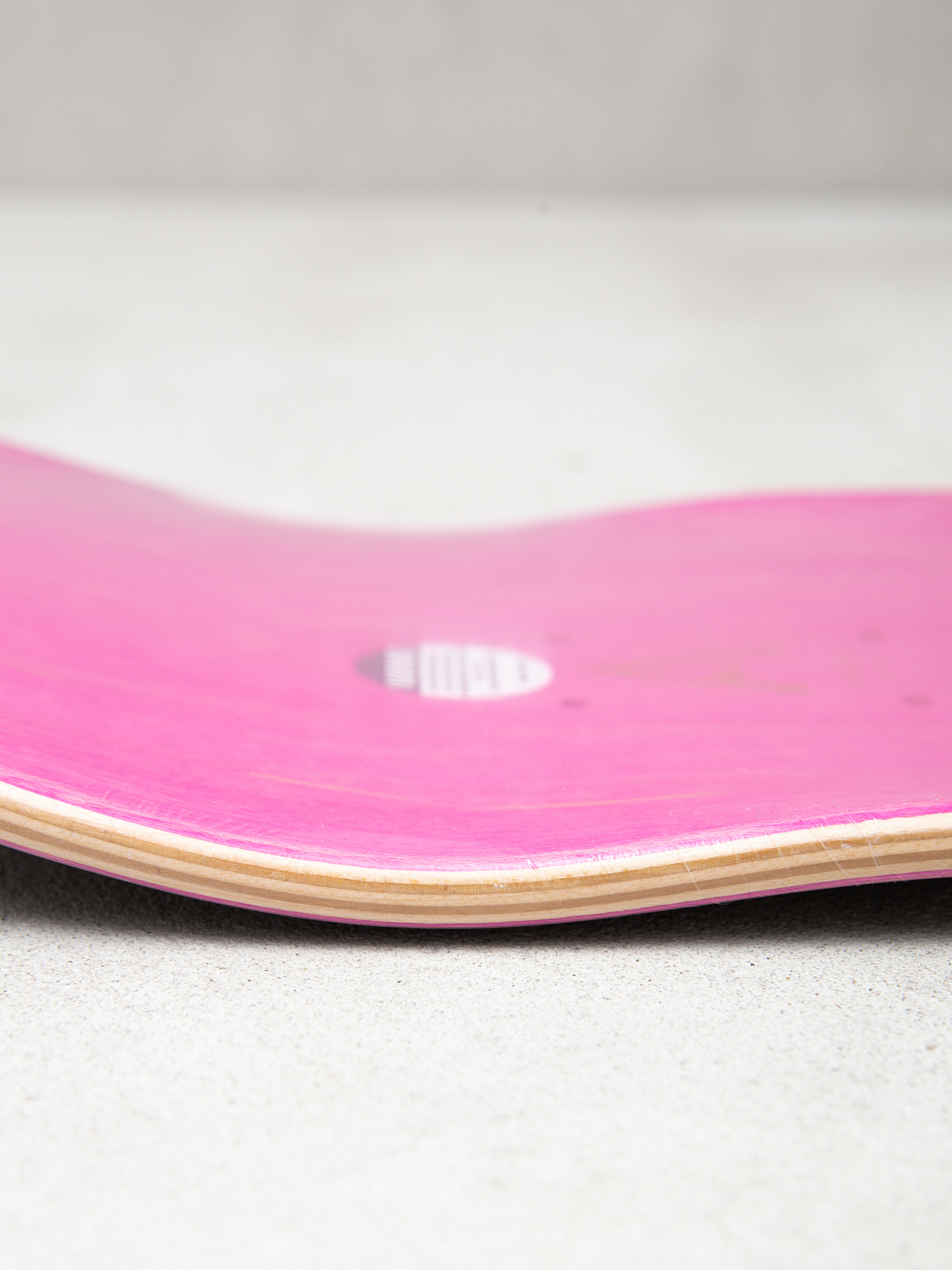 Deck April Skateboards Rayssa (blue macaw)