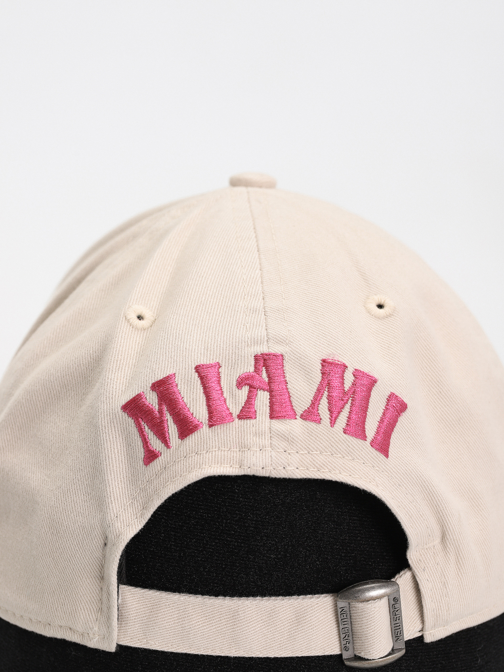 Czapka z daszkiem New Era Character 9Forty (stone)