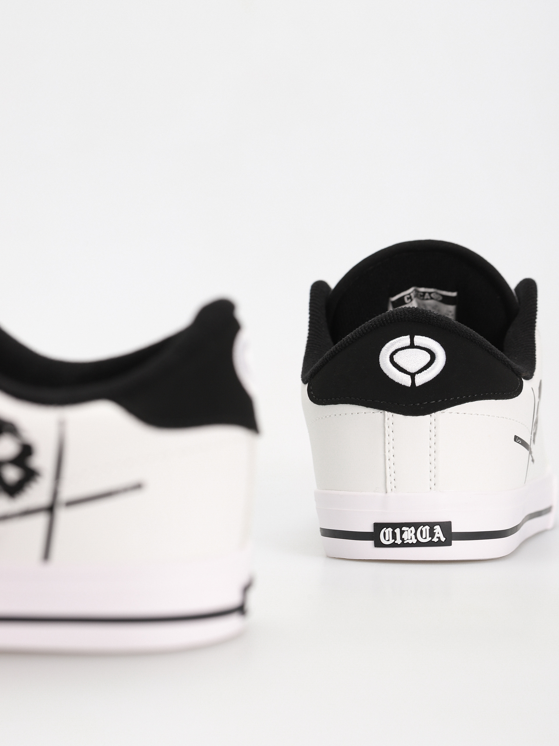 Buty Circa Buckler Sk (white/black/pu leather/canvas)