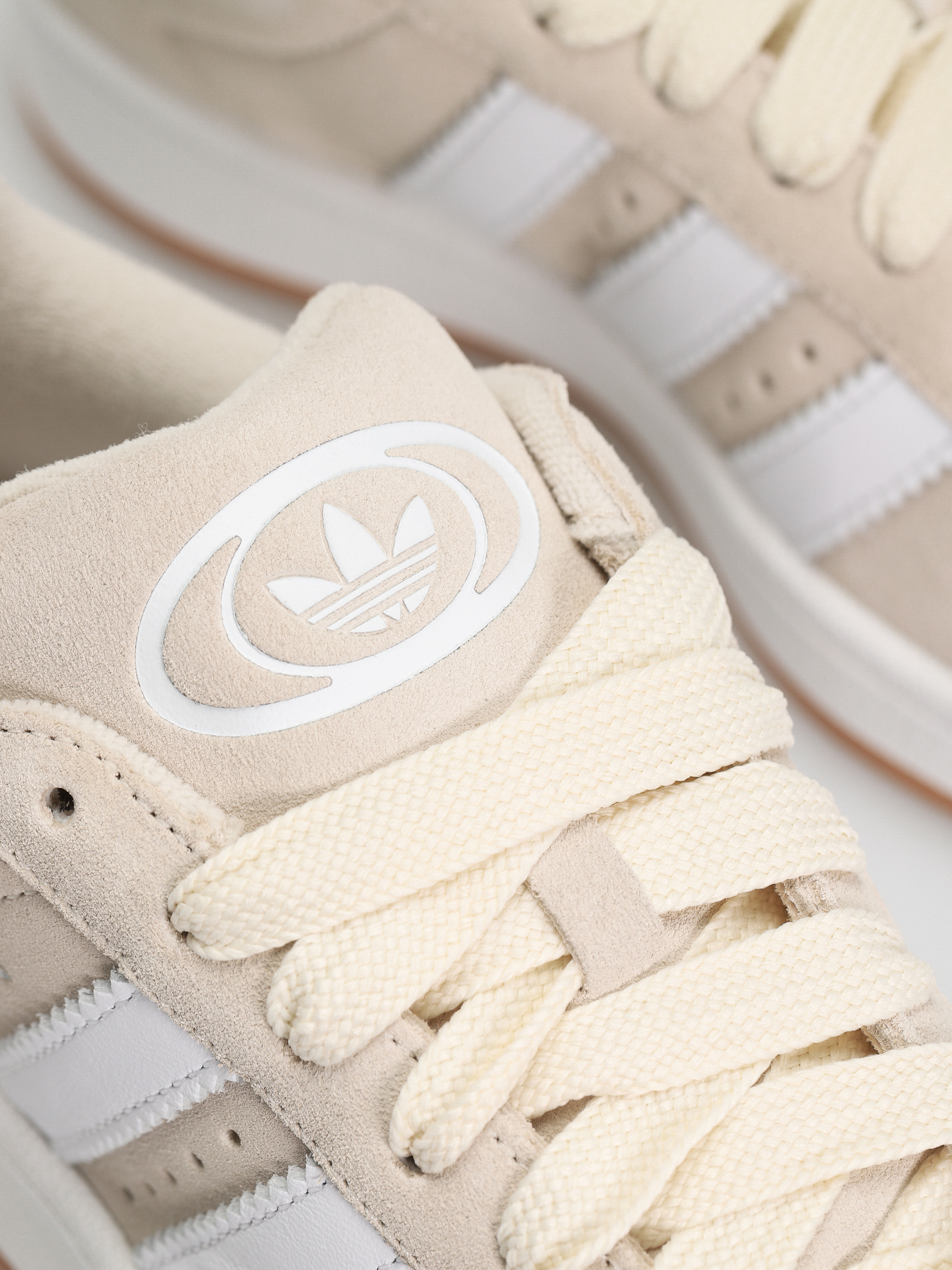 Buty adidas Campus 00s (wonwhi/ftwwht/gum2)