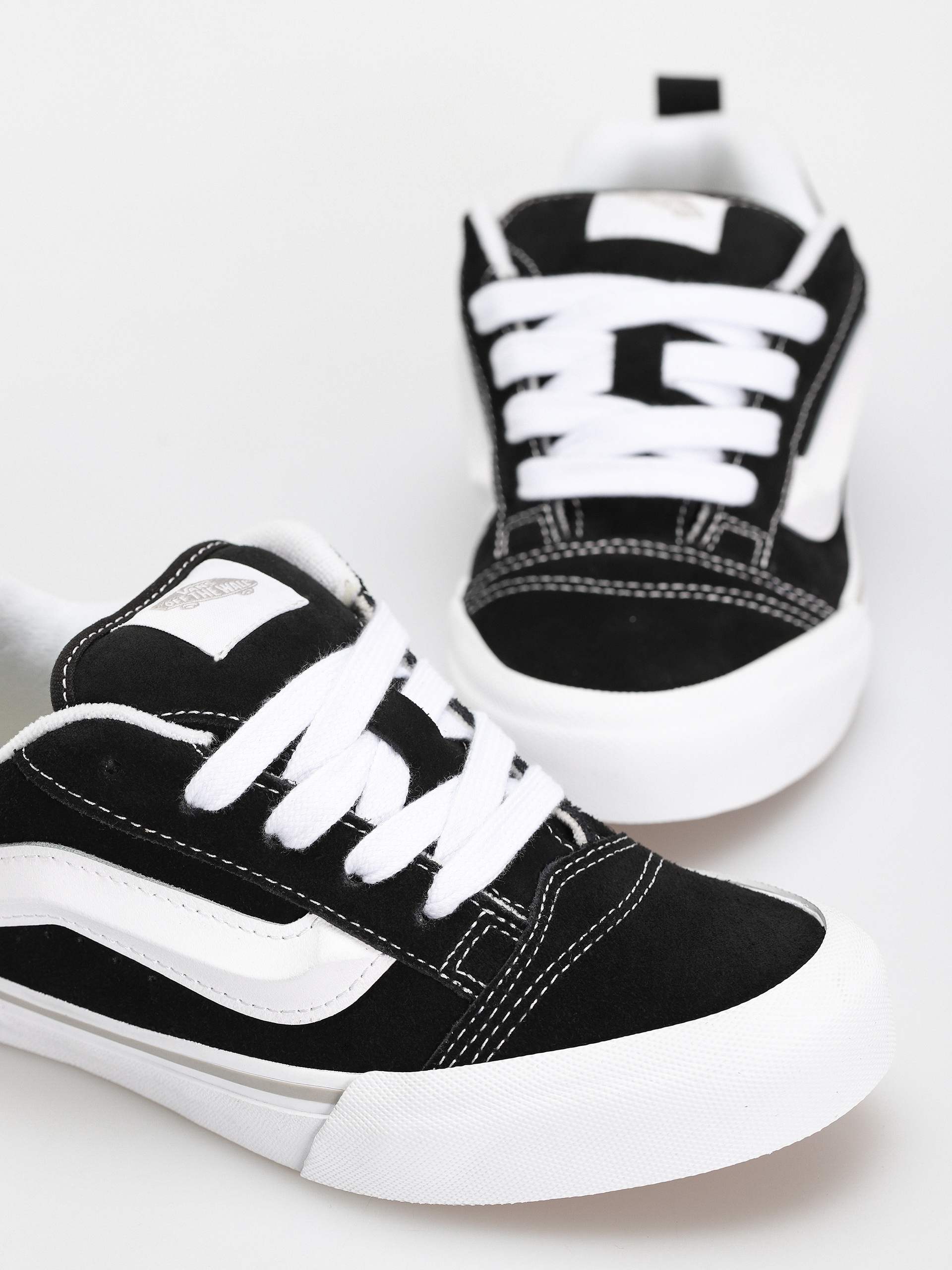 Buty dziecięce Vans Knu Skool JR (black/white)