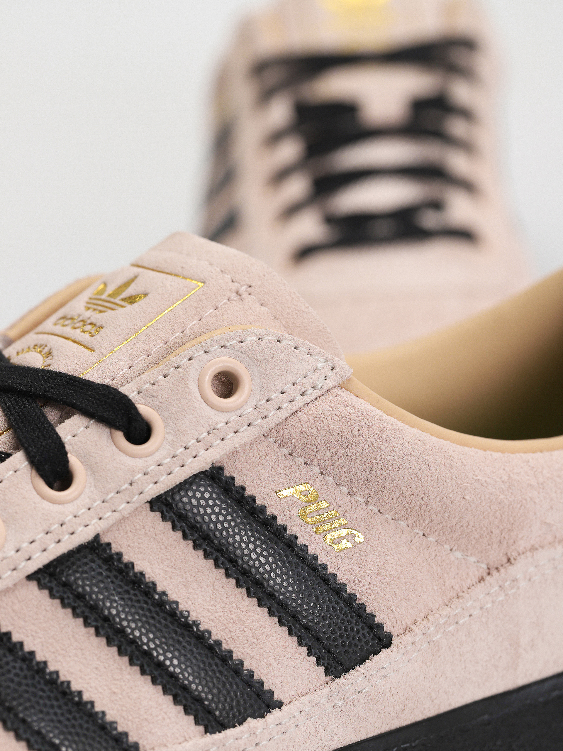 Buty adidas Puig INDOOR (wonqua/cblack/cwhite)